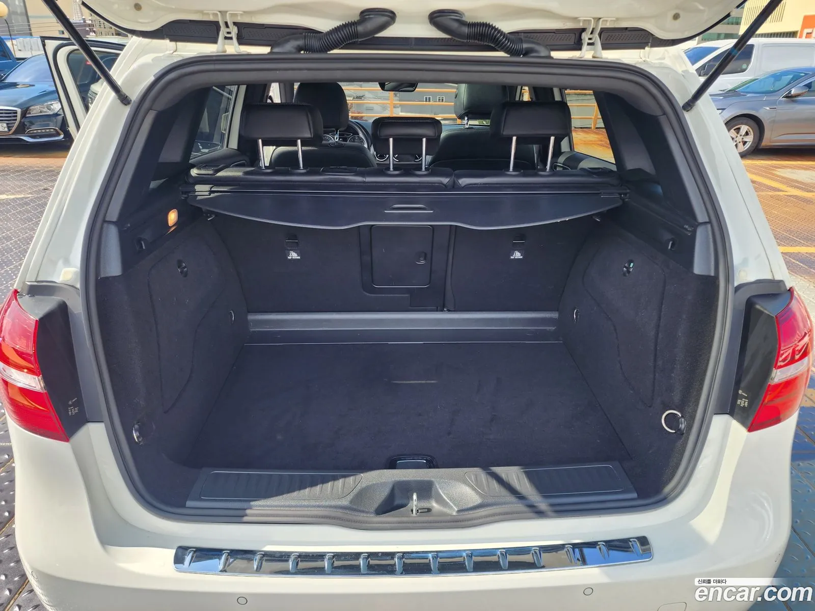 Mercedes-Benz B-Class W246 2016 — 12