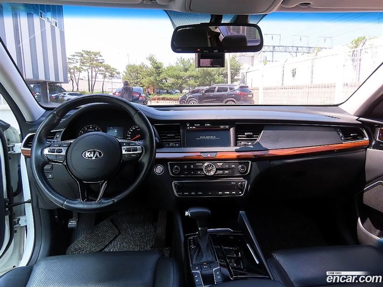 Kia K7 2016 — 2