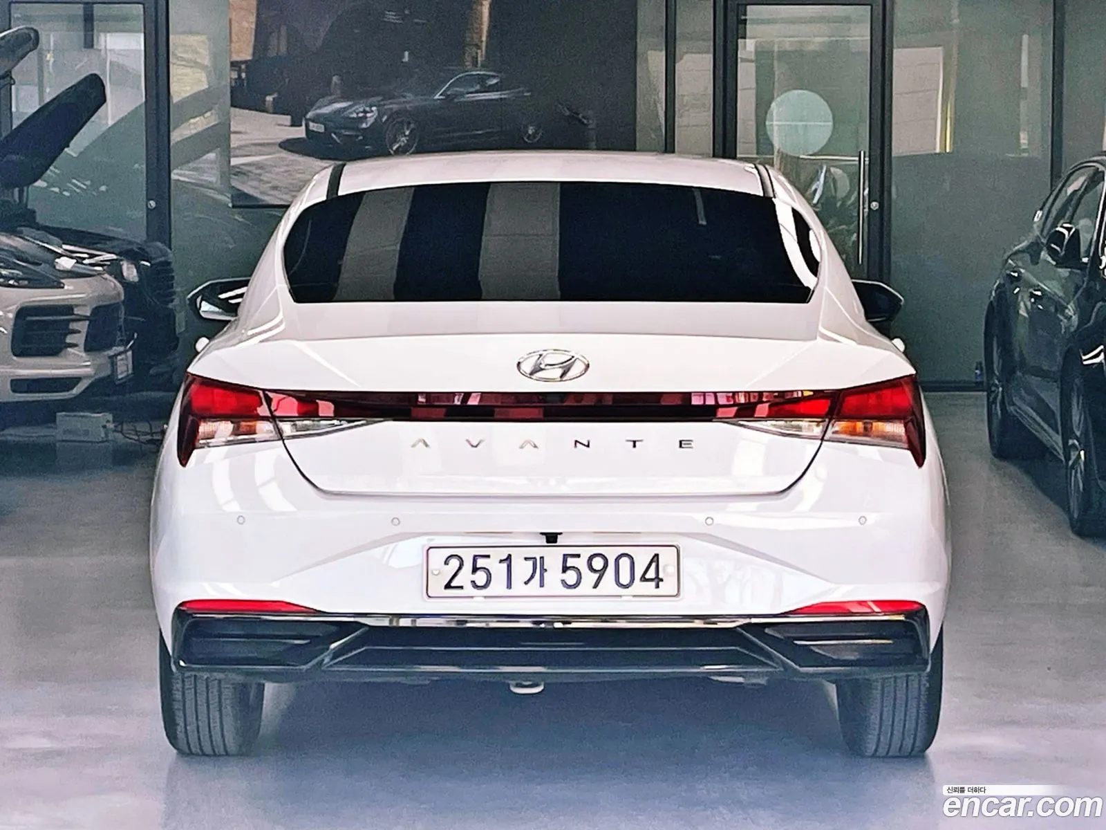 Hyundai Elantra 2021 — 2