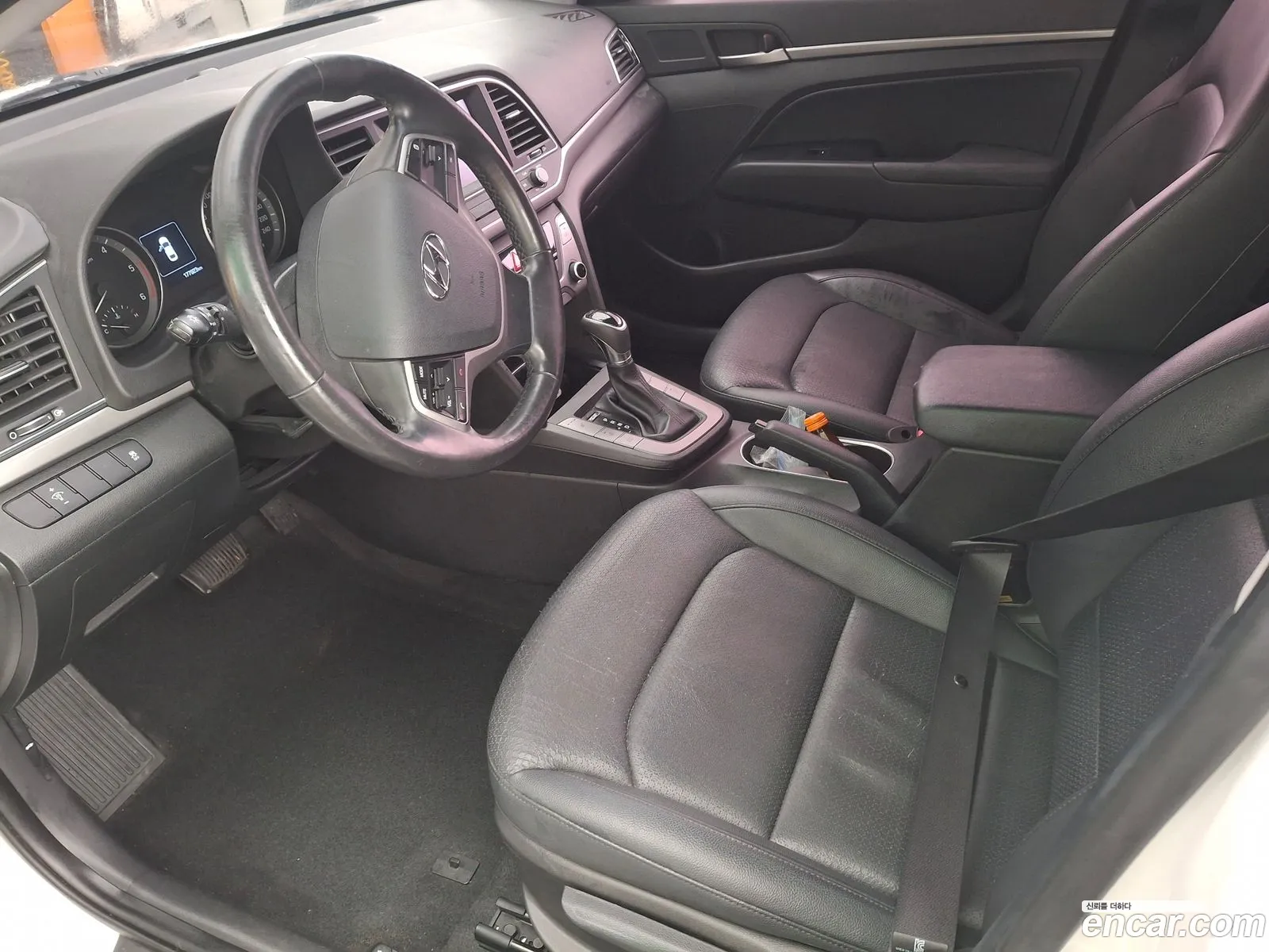Hyundai Elantra AD 2016 — 2