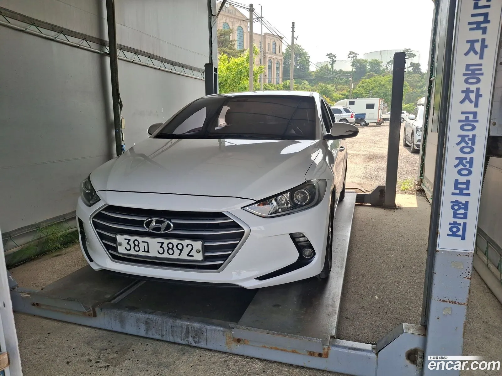Hyundai Elantra AD 2016 — 4