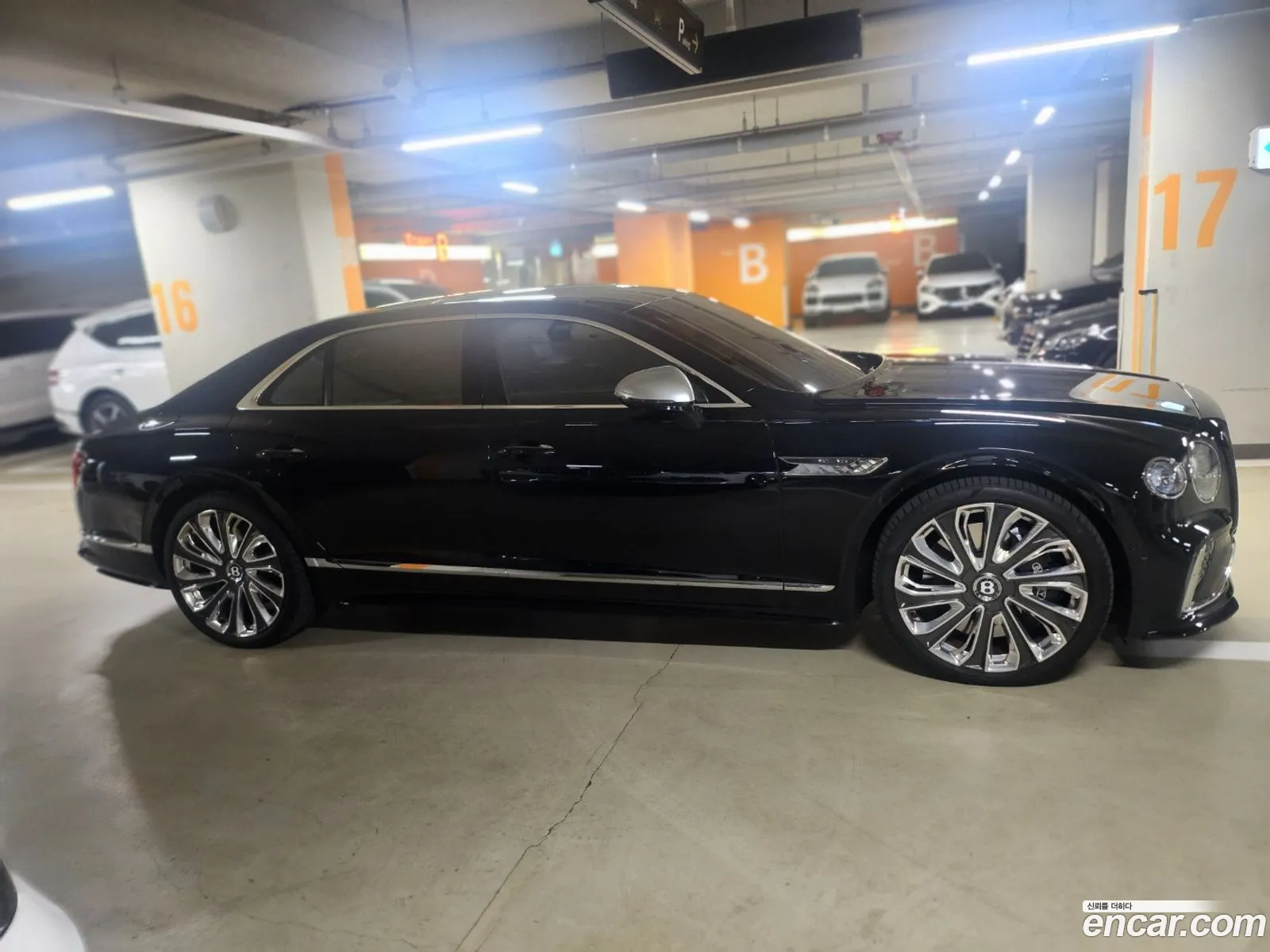 Bentley Flying Spur 2025 — 2