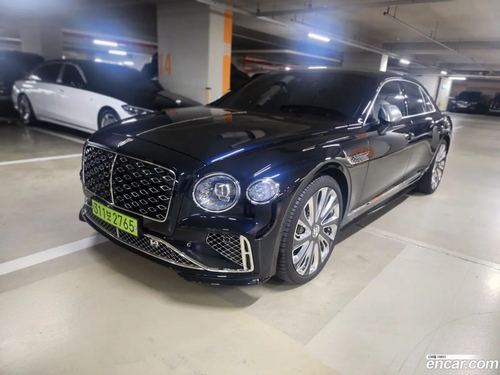 Bentley Flying Spur 2025 — 17