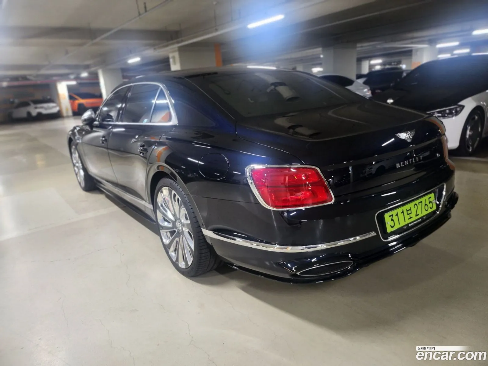 Bentley Flying Spur 2025 — 10