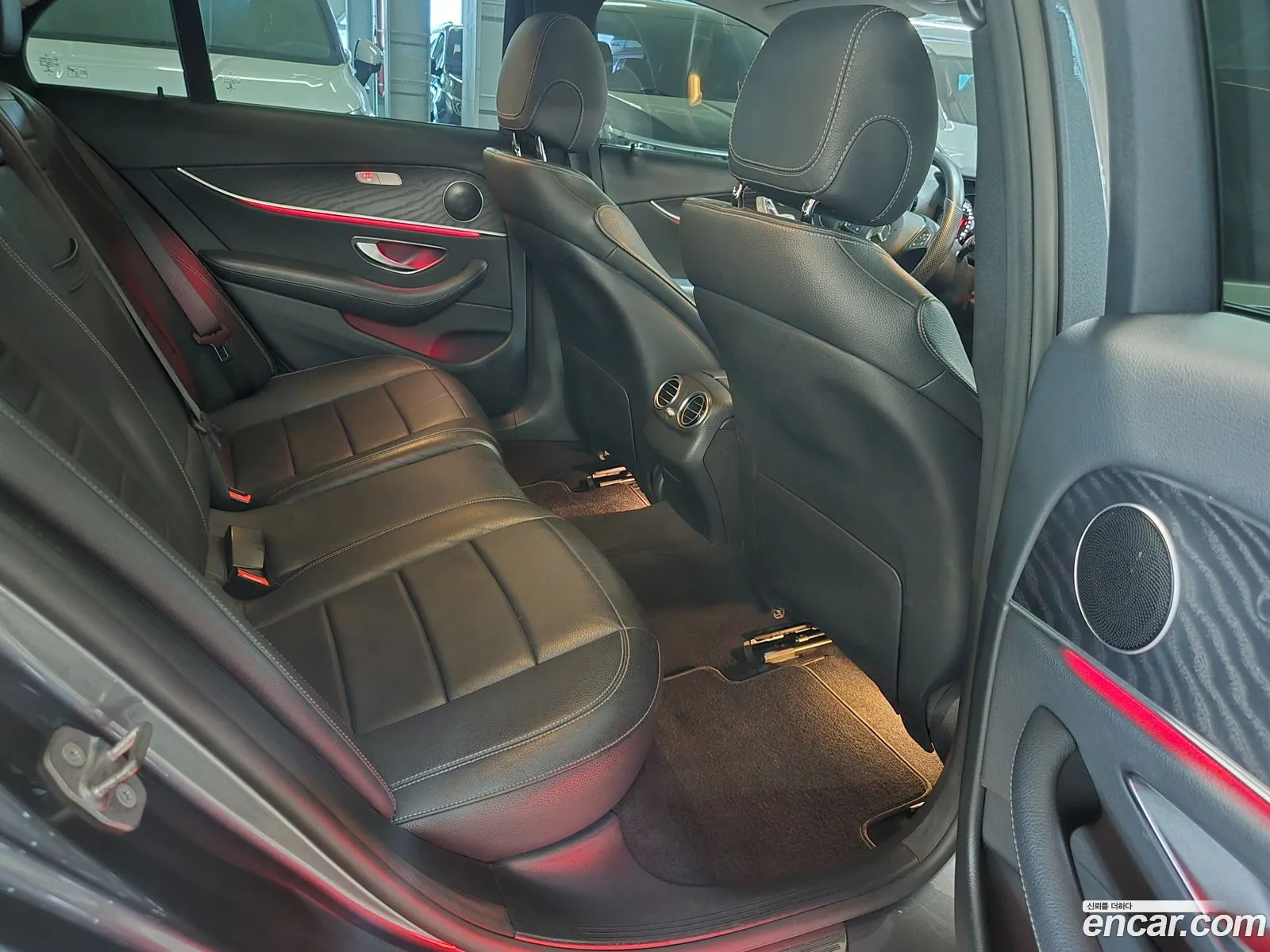 Mercedes-Benz E-Class W213 2017 — 12