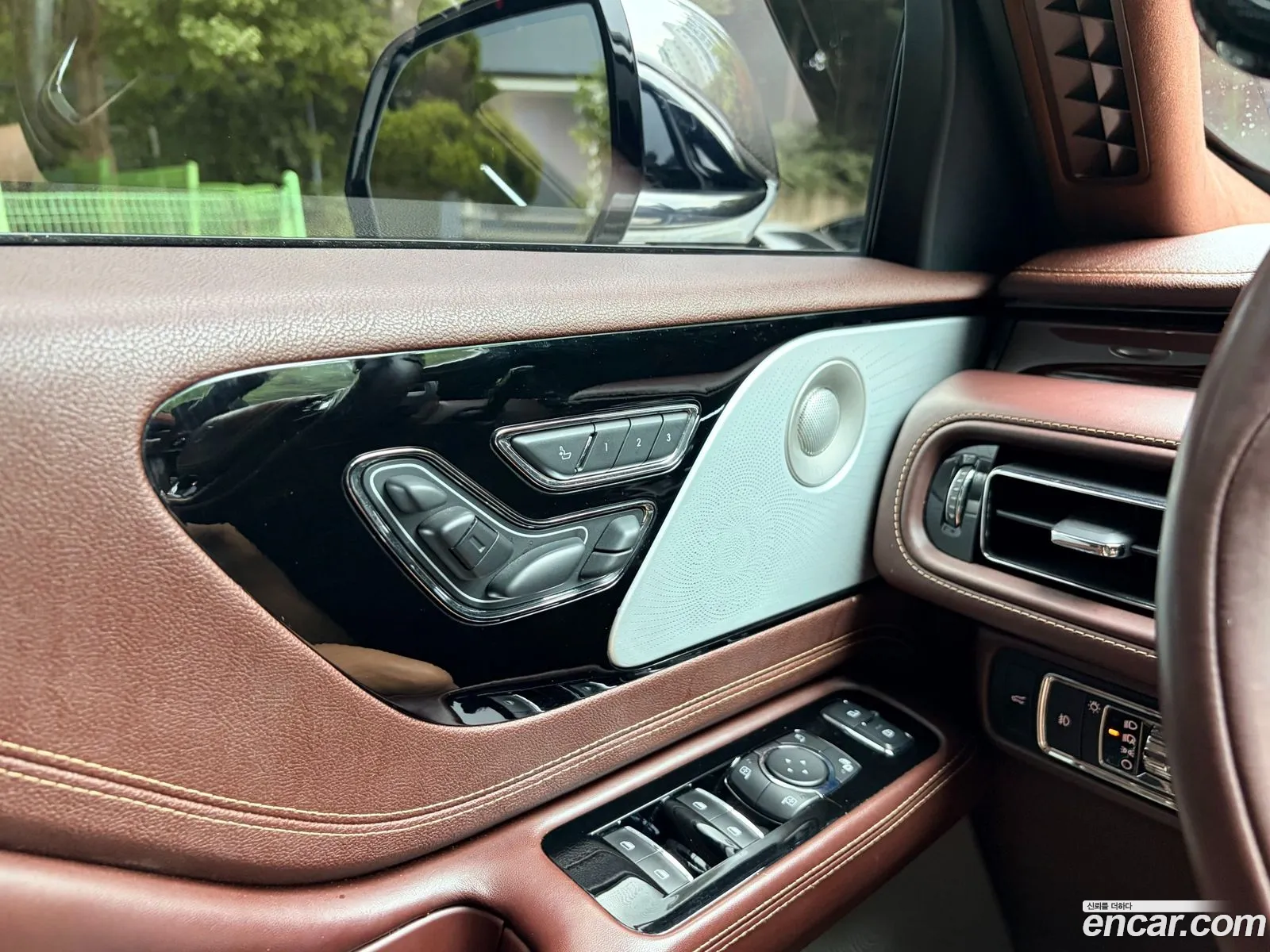 Lincoln Aviator 2021 — 19