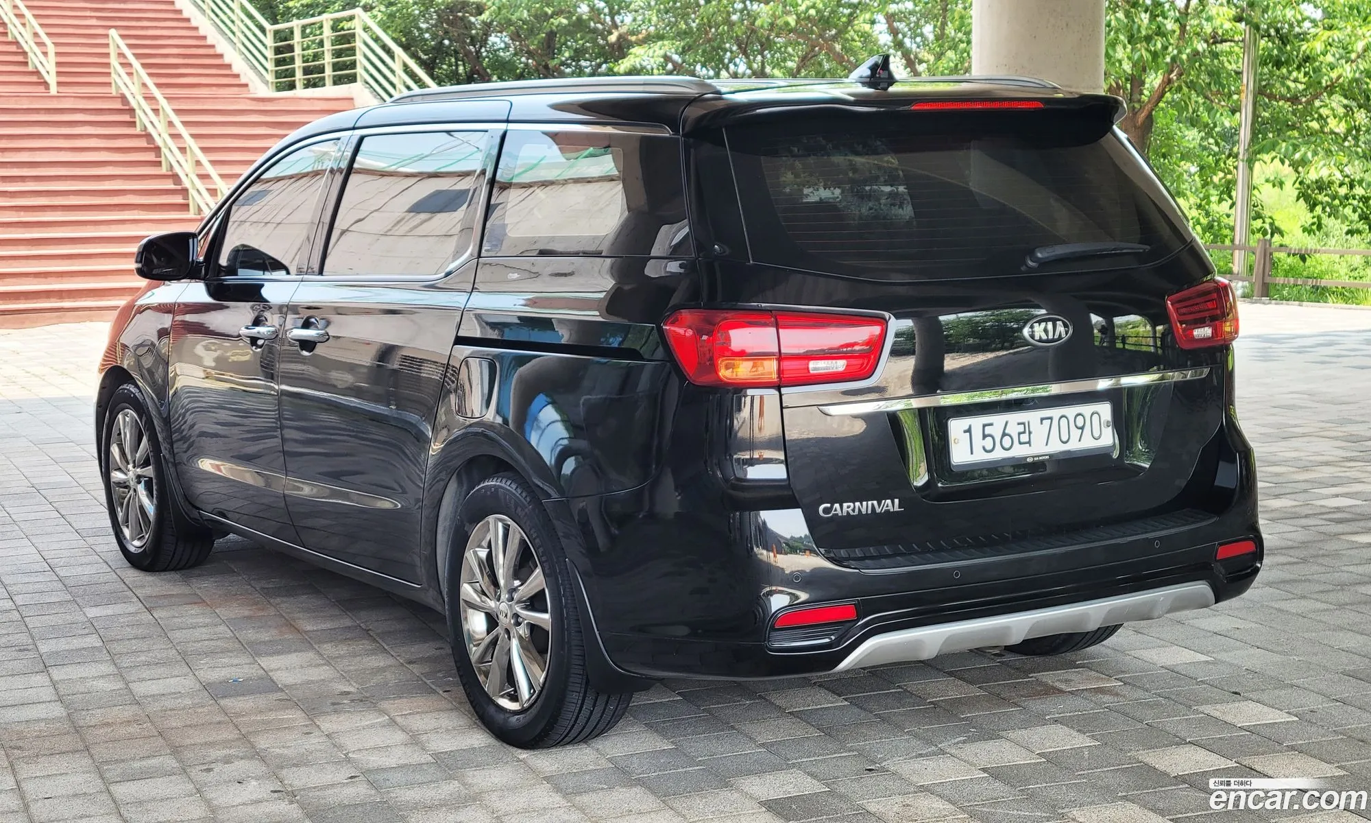 Kia Carnival 2019 — 4