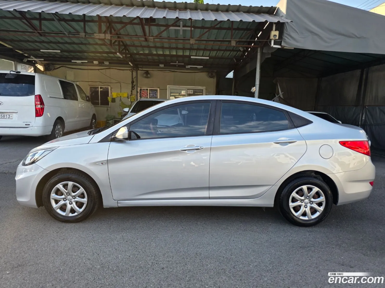 Hyundai Accent 2014 — 3