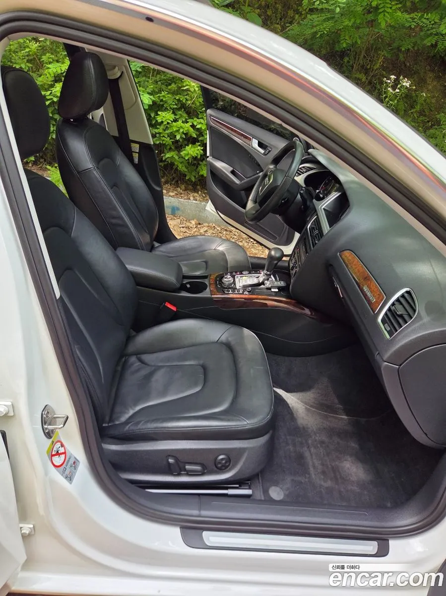 Audi A4 2011 — 12