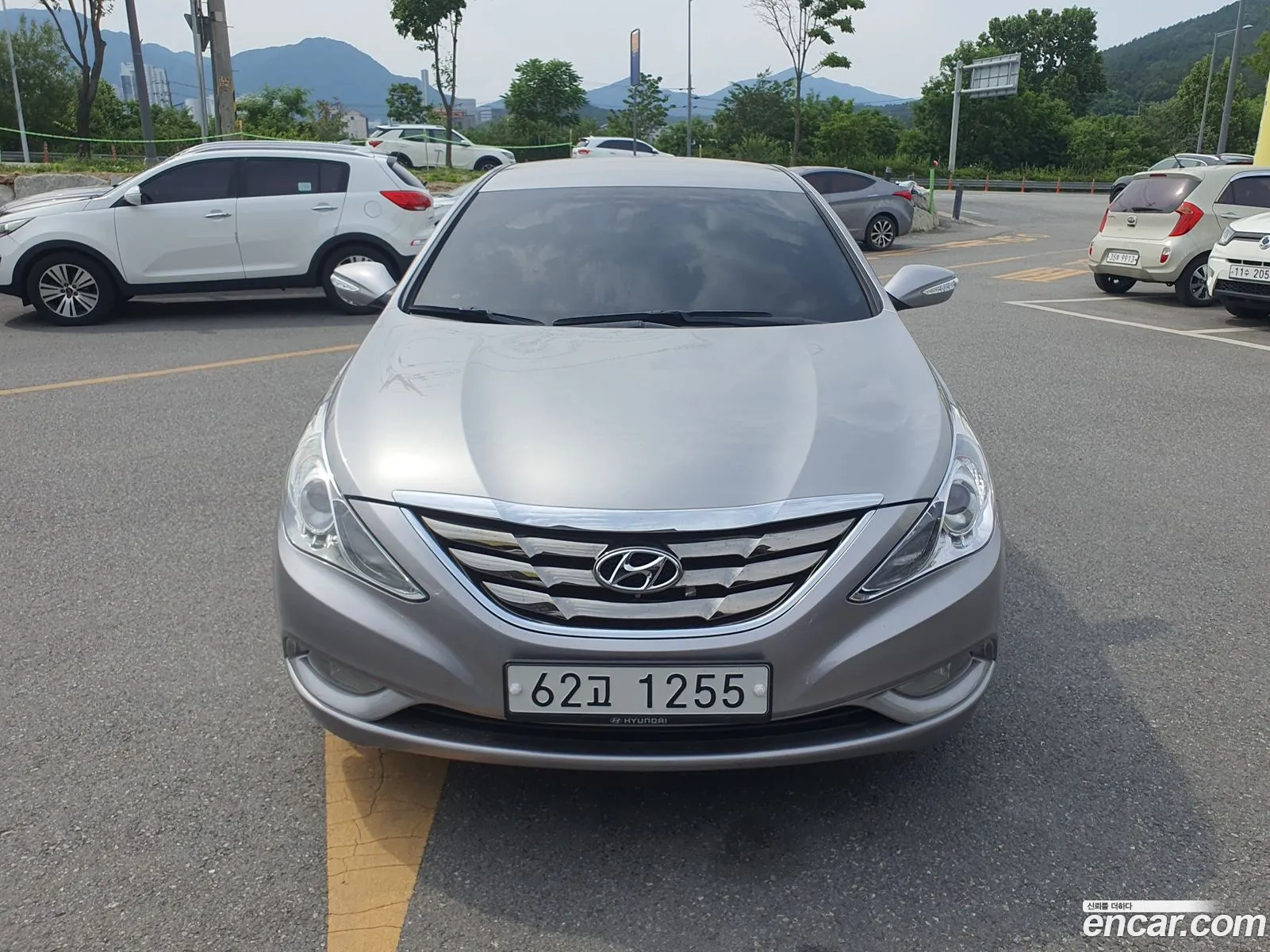 Hyundai YF Sonata 2009 — 2