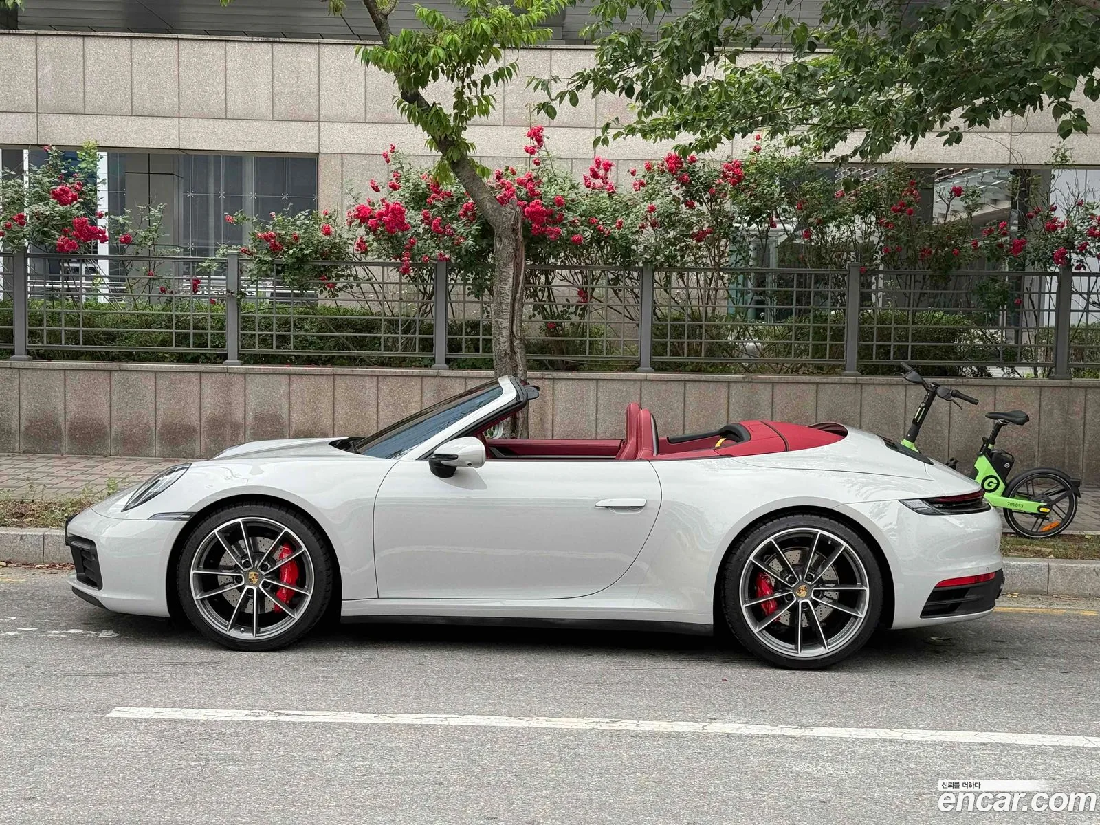 Porsche 911 2023 — 16