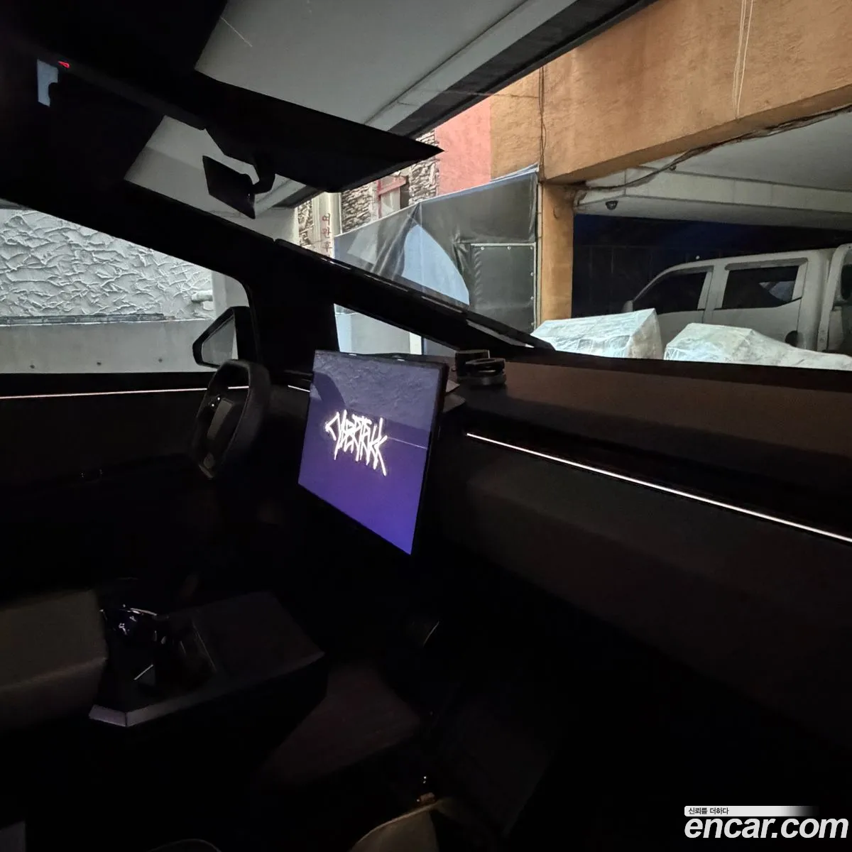 Tesla Cybertruck 2024 — 9