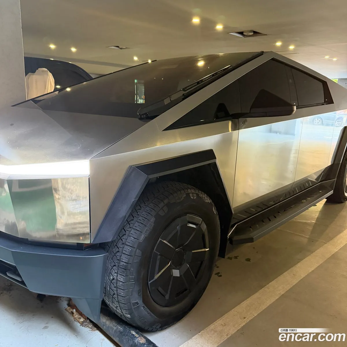 Tesla Cybertruck 2024 — 4