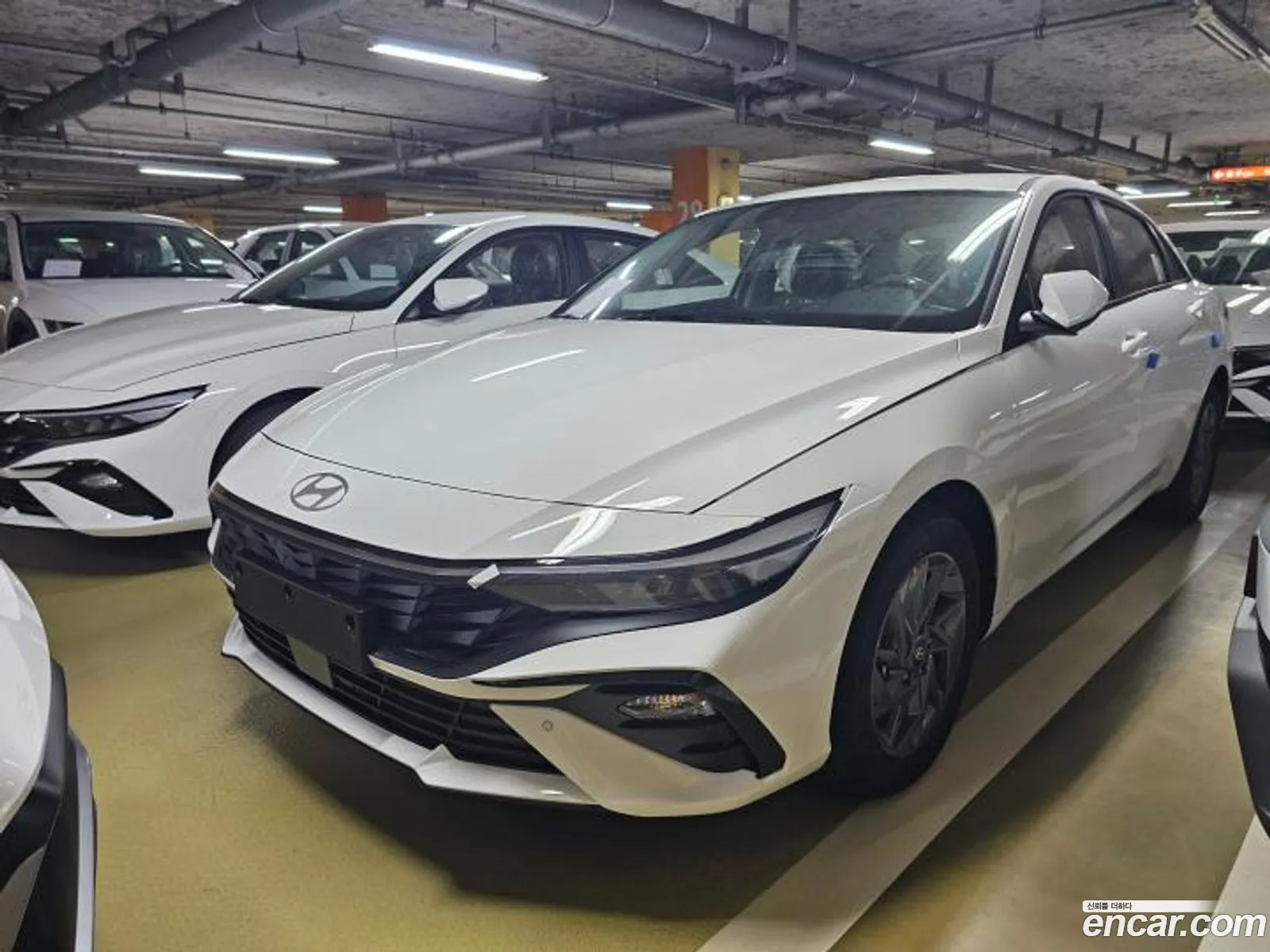 Hyundai Elantra 2026 — 4