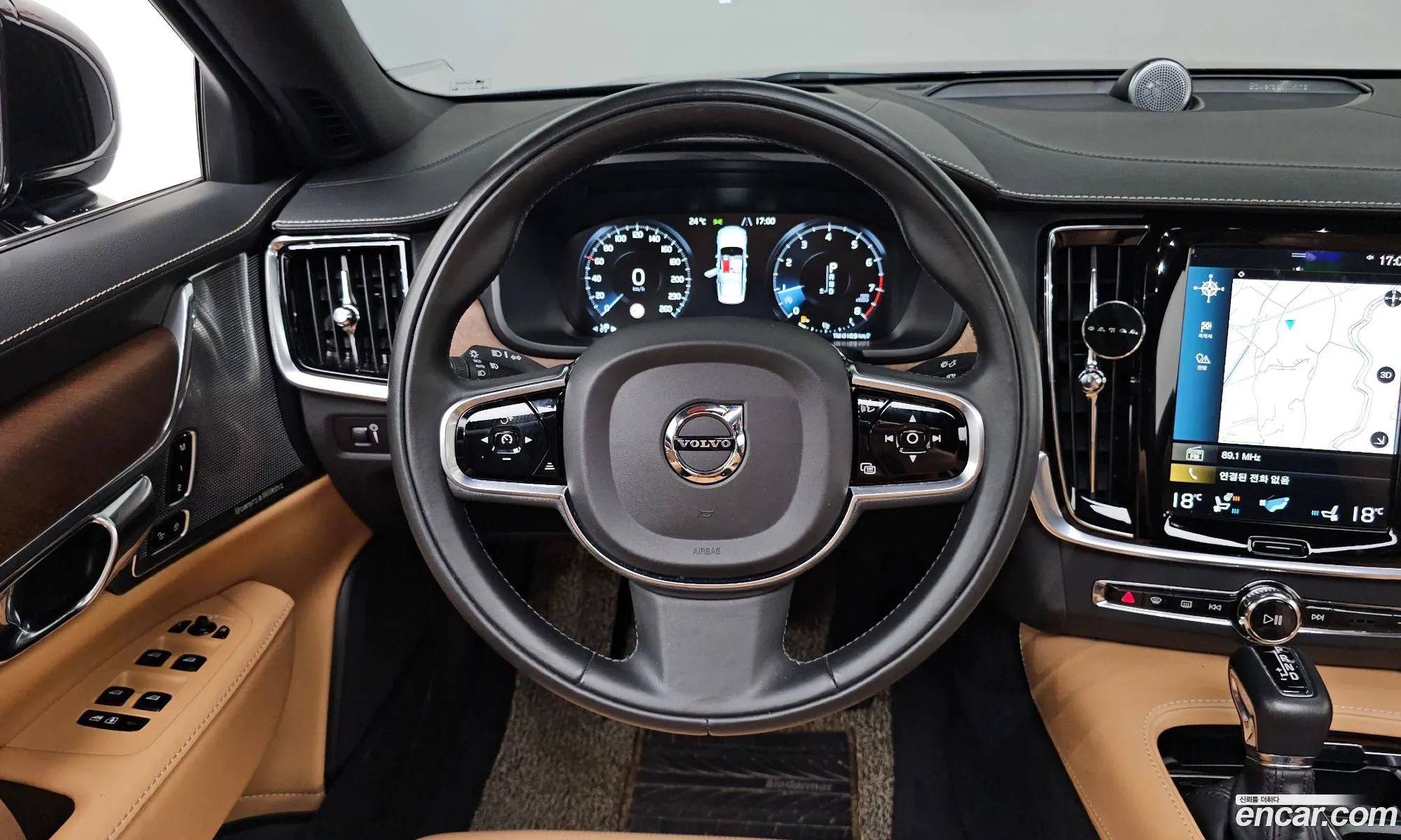 Volvo S90 2019 — 29