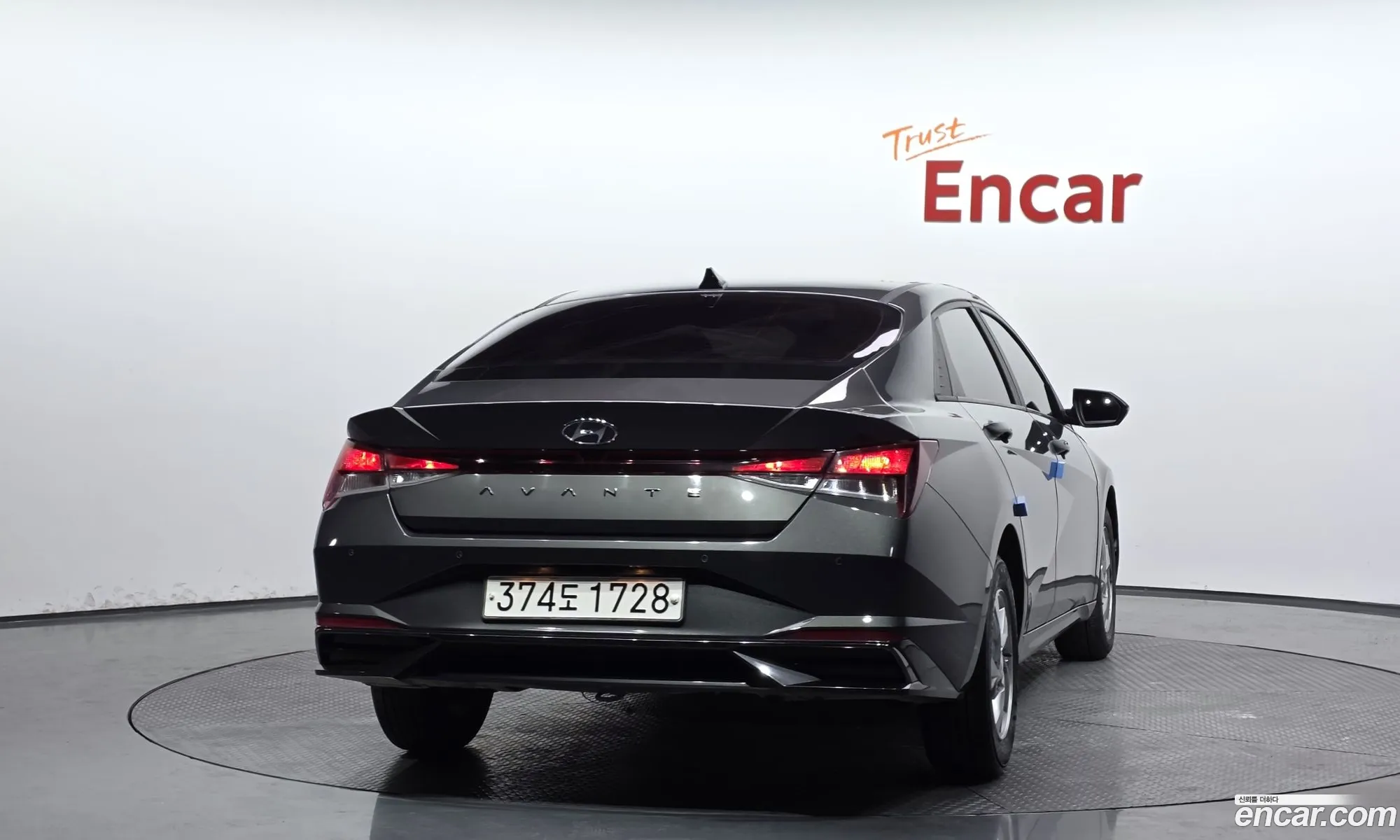 Hyundai Elantra 2021 — 2