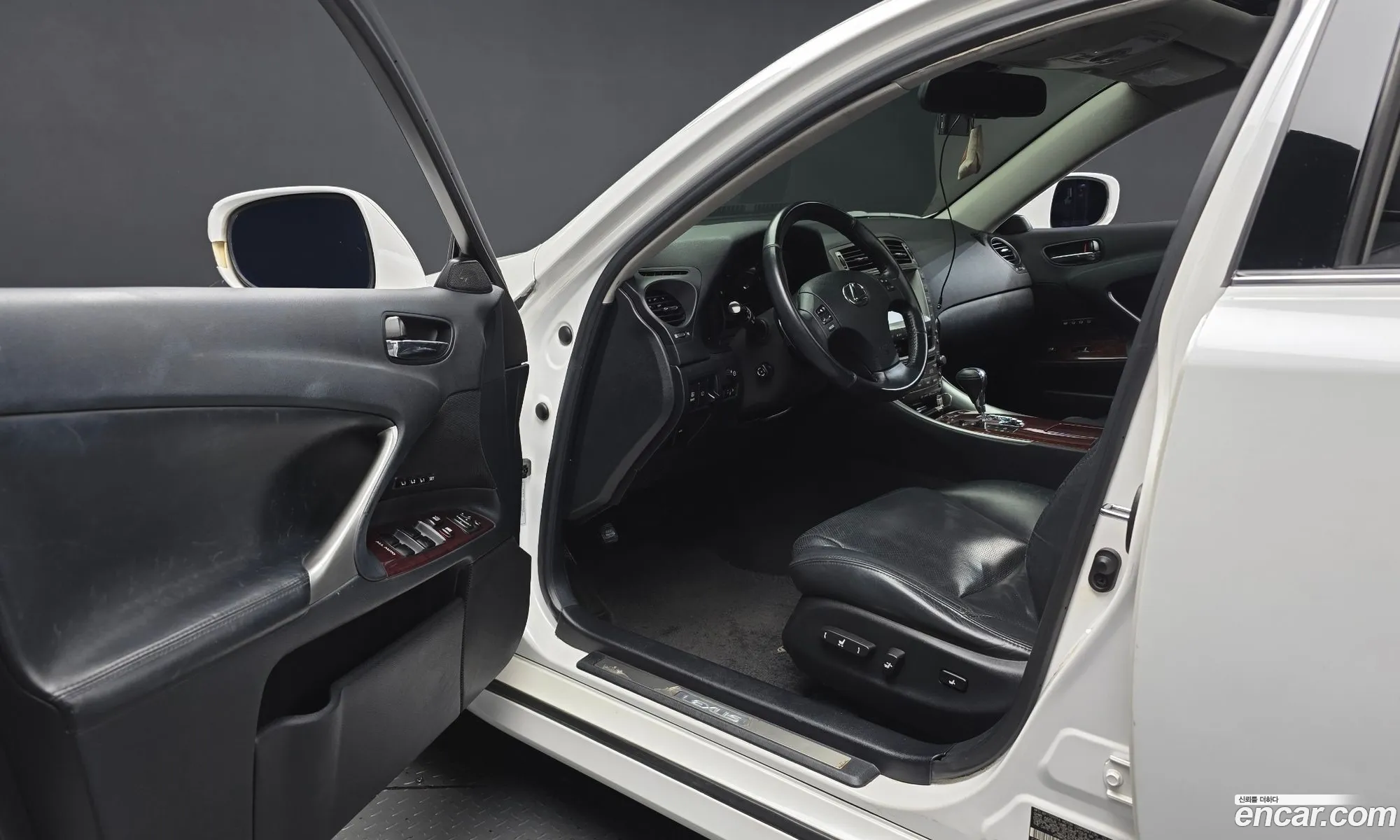 Lexus IS250 2008 — 11