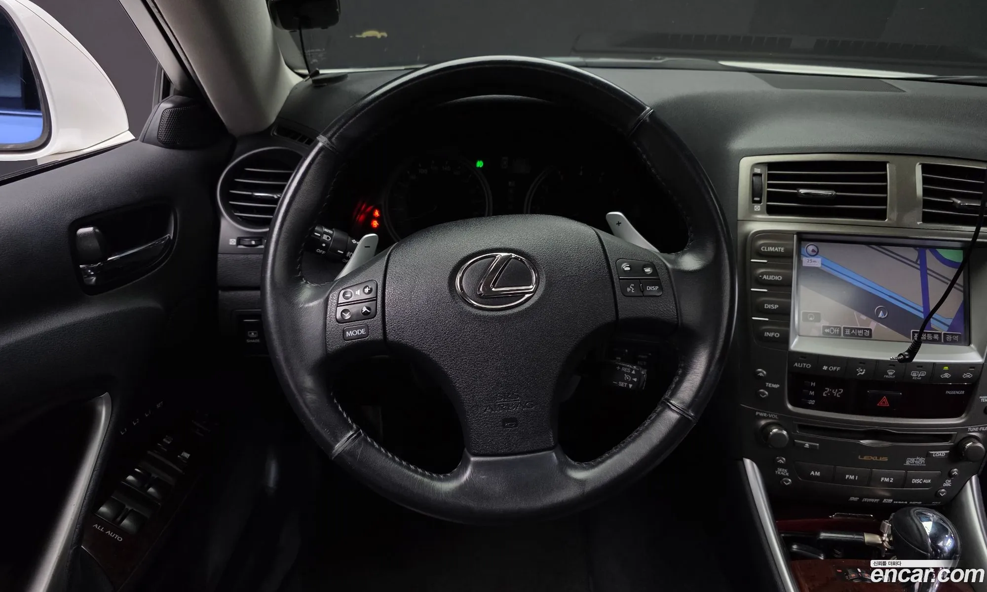 Lexus IS250 2008 — 10