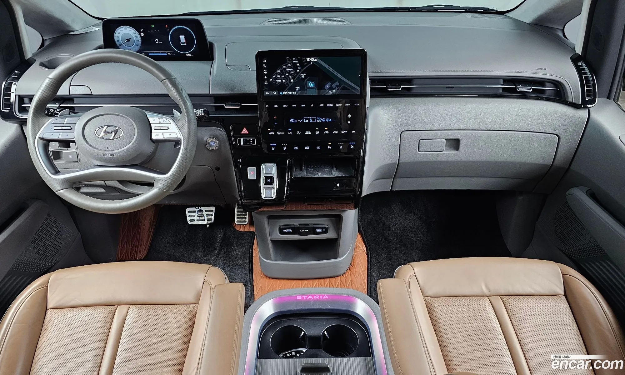 Hyundai Staria 2024 — 2