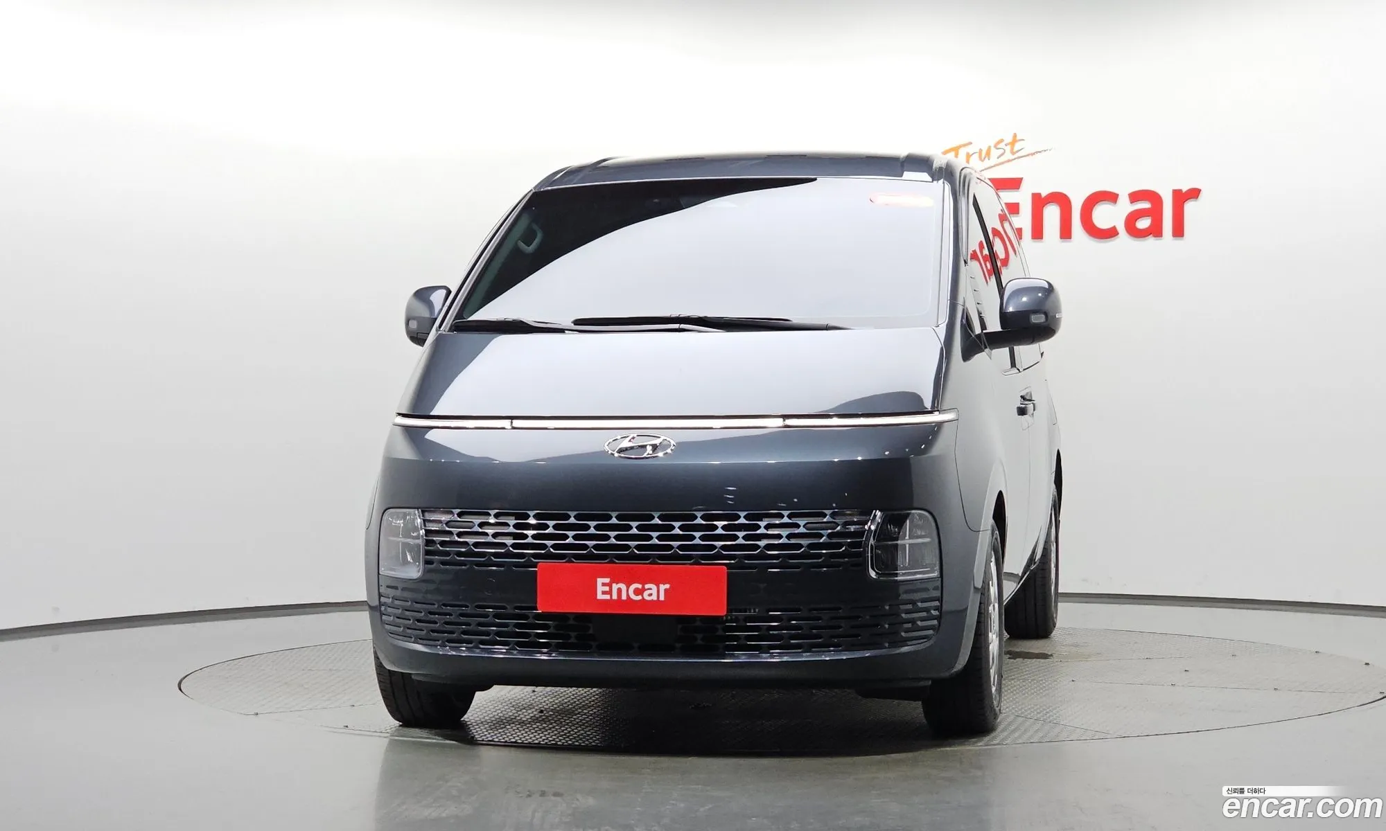 Hyundai Staria 2023 — 4