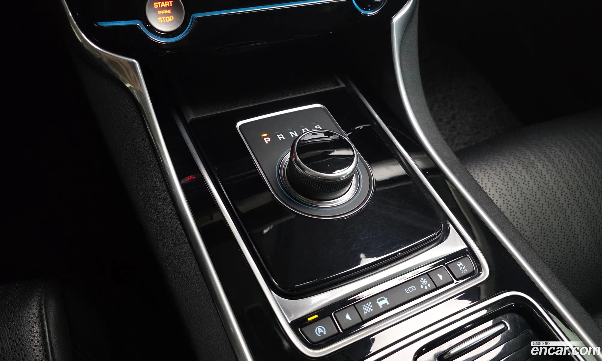 Jaguar XF 2016 SAJBA4BN0HCY28129 — 11