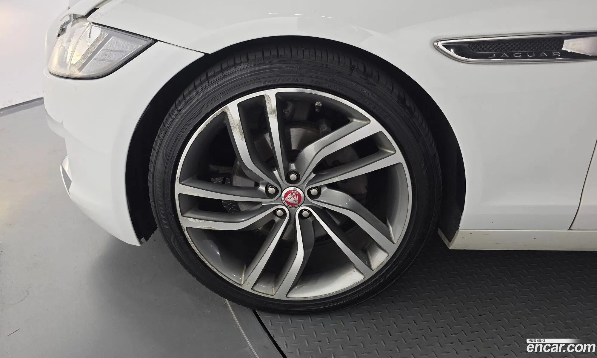 Jaguar XF 2016 SAJBA4BN0HCY28129 — 6