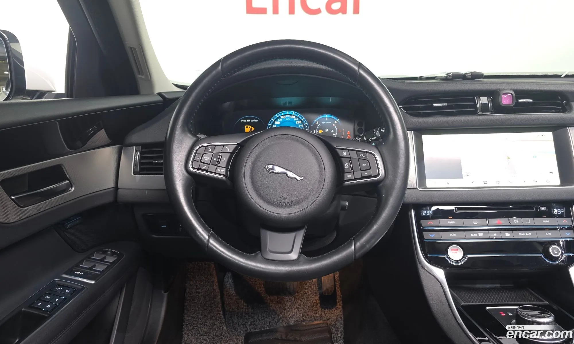 Jaguar XF 2016 SAJBA4BN0HCY28129 — 13