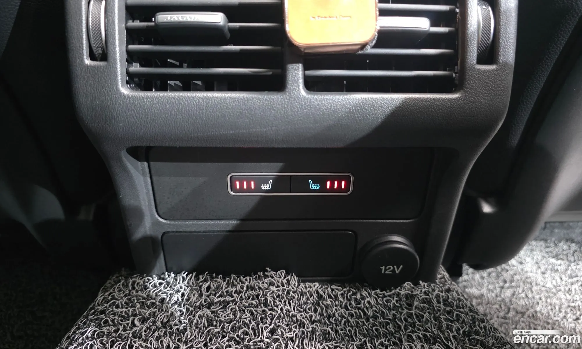 Jaguar XF 2016 SAJBA4BN0HCY28129 — 2
