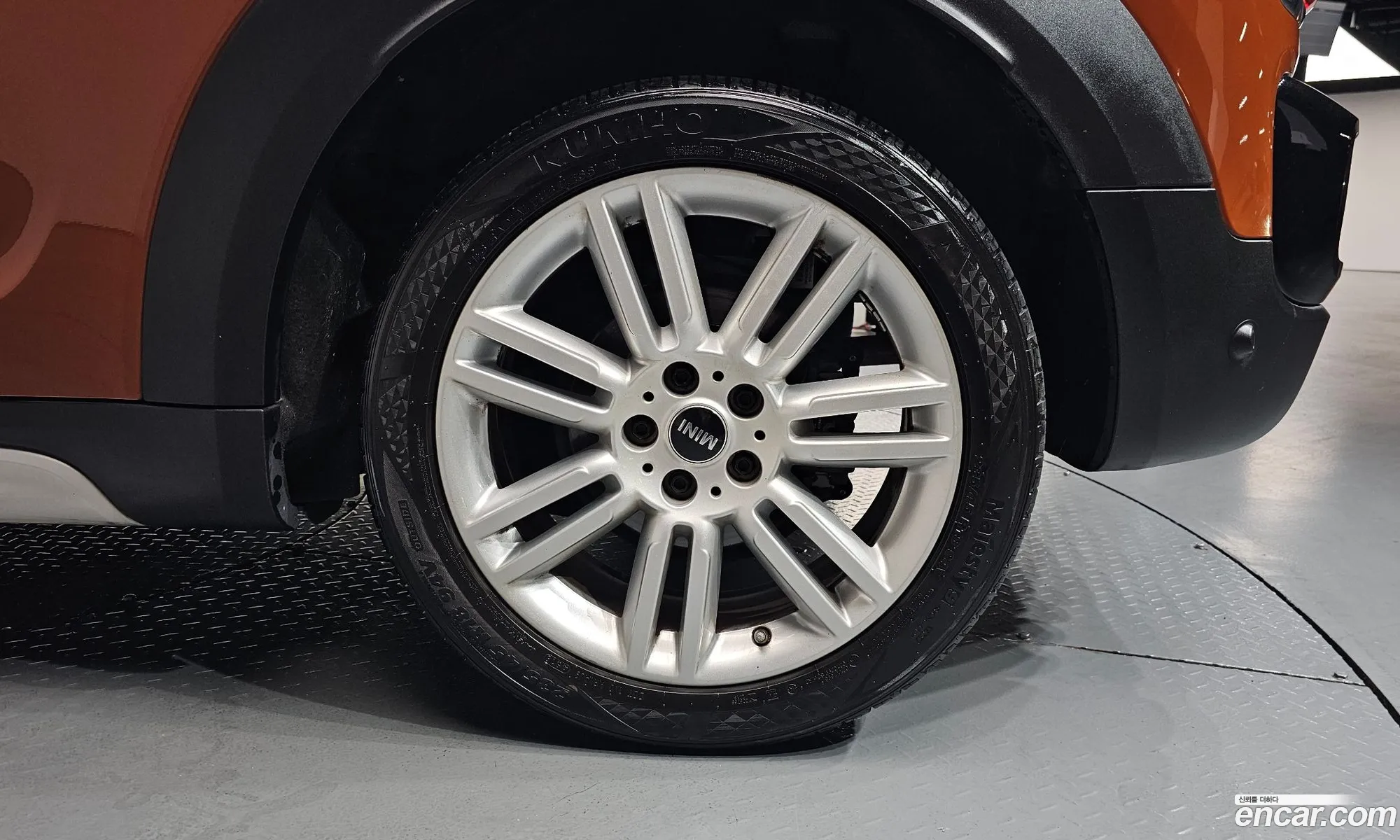 Mini Cooper Countryman 2018 WMWYU9102J3C02753 — 28
