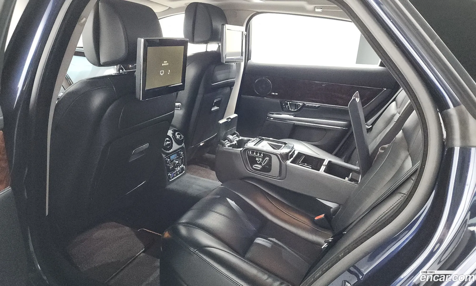 Jaguar XJ 2014 11111111111111111 — 10