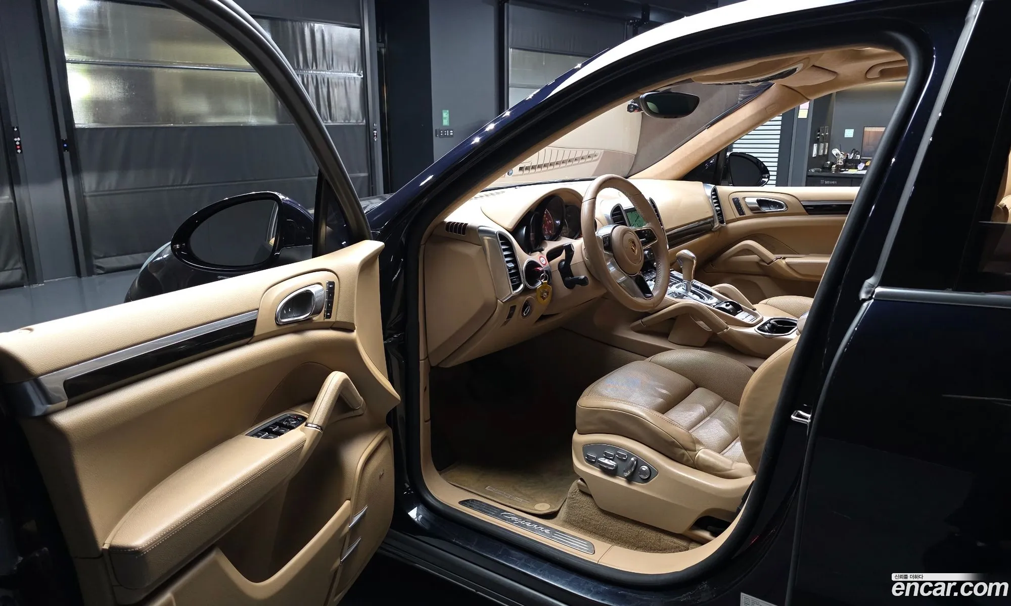 Porsche Cayenne 2015 WP1AF2928GKA41895 — 17
