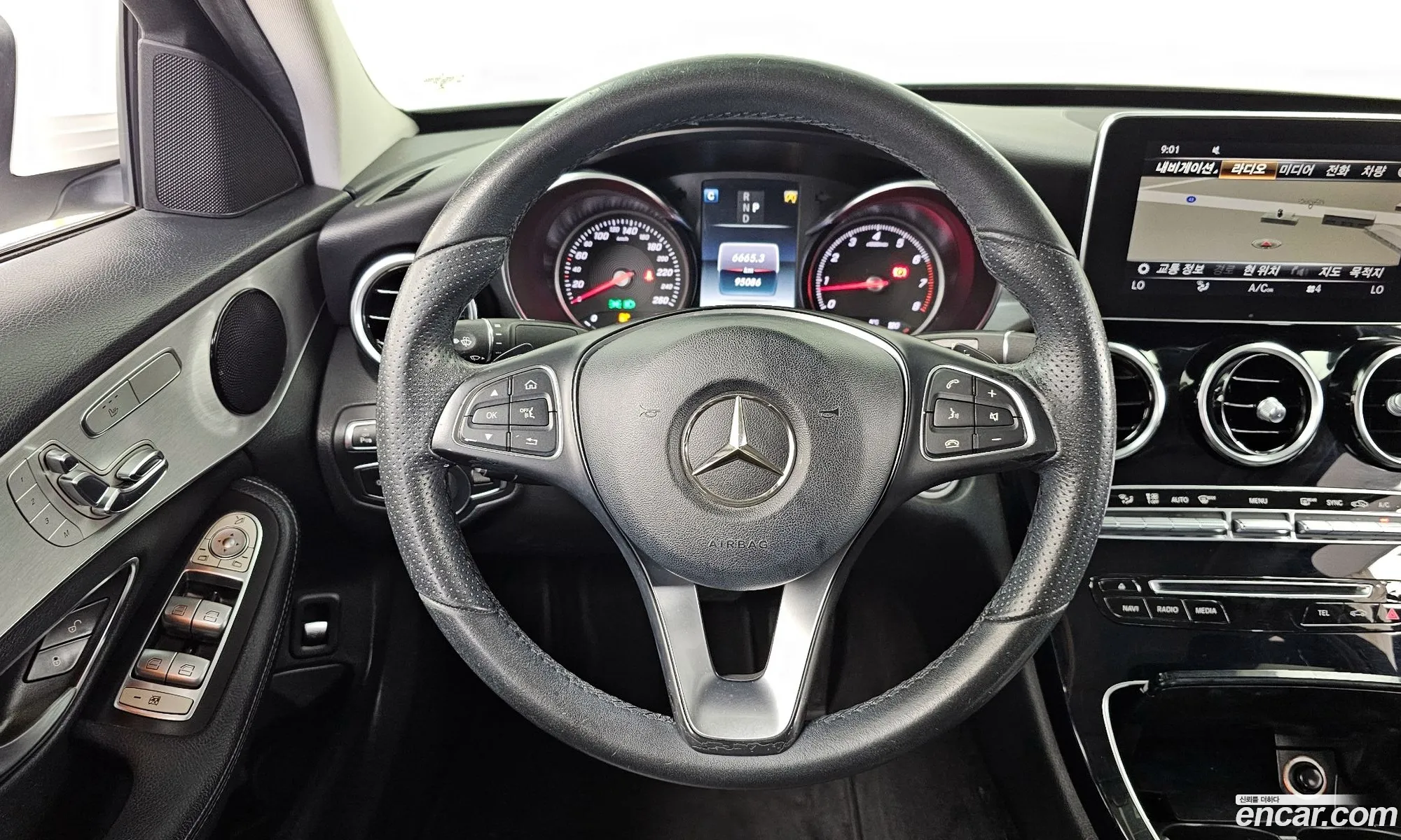 Mercedes-Benz C-Class W205 2018 WDDWF4CB1JF677138 — 26