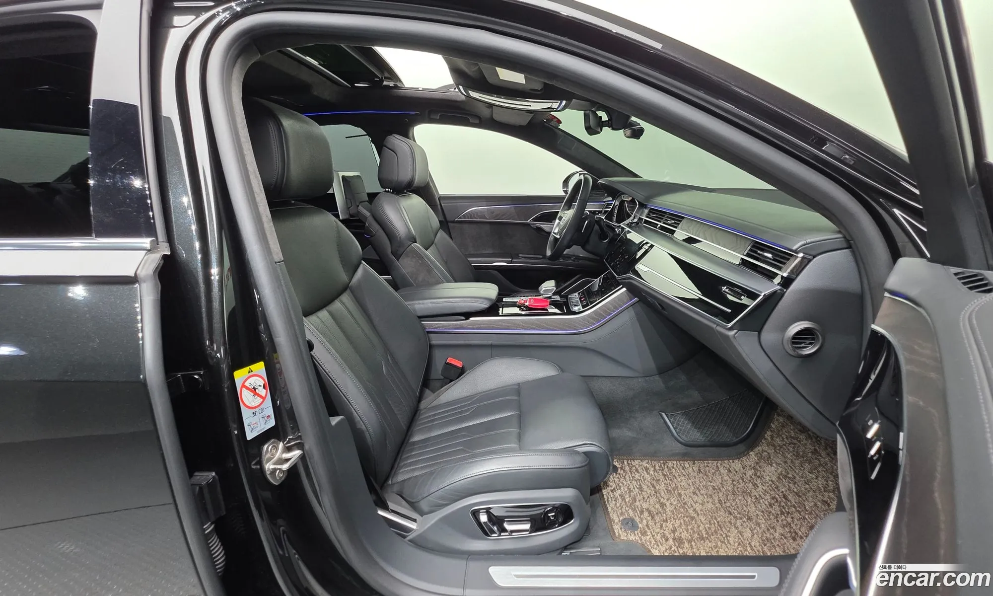 Audi A8 2021 WAUZZZF85MN032544 — 19