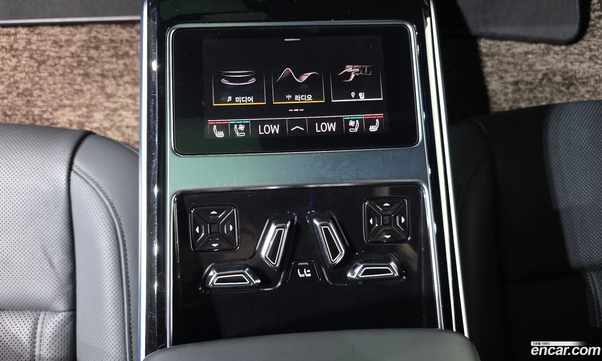Audi A8 2021 WAUZZZF85MN032544 — 18