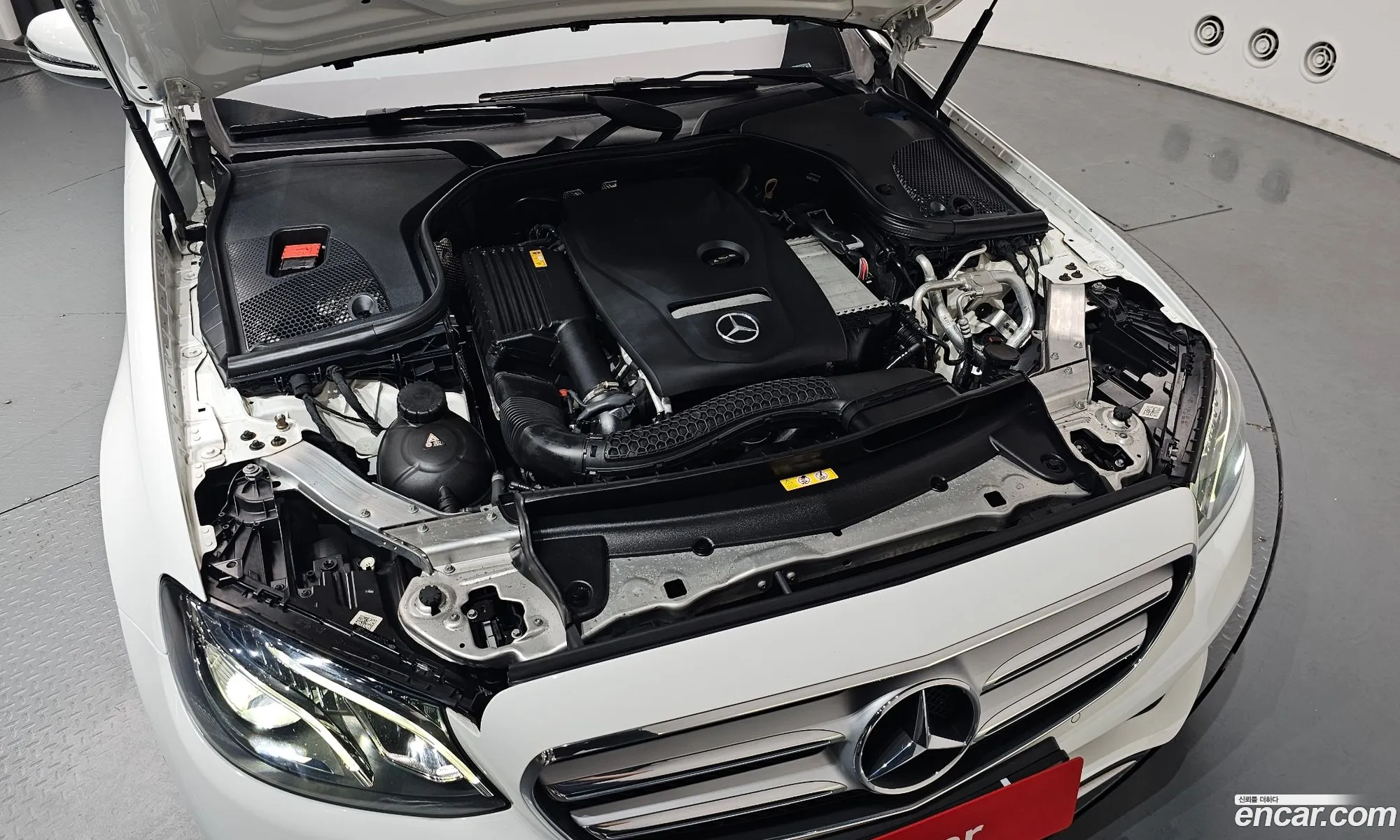 Mercedes-Benz E-Class W213 2018 — 24