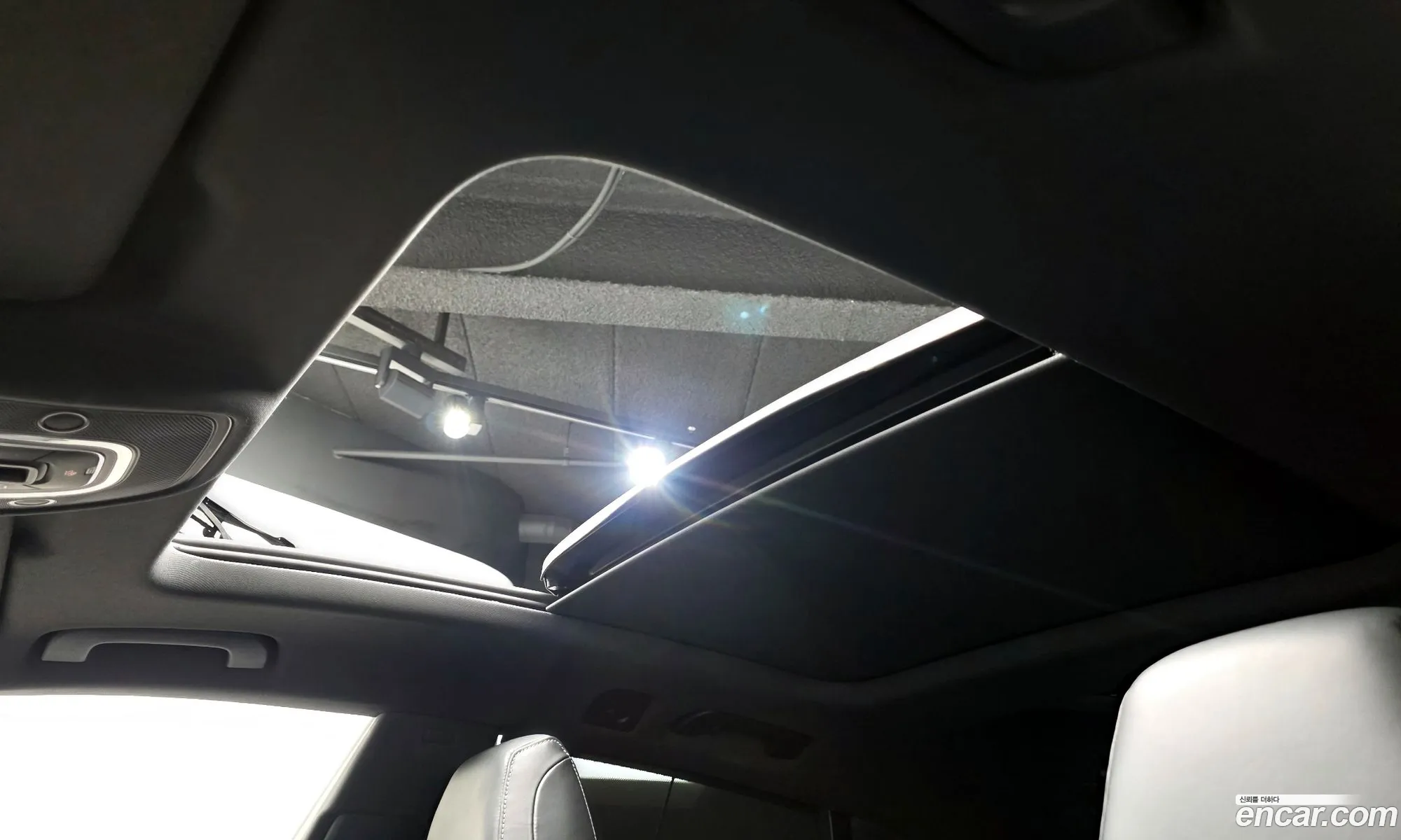 Audi Q8 2021 WAUZZZF11MD003616 — 28