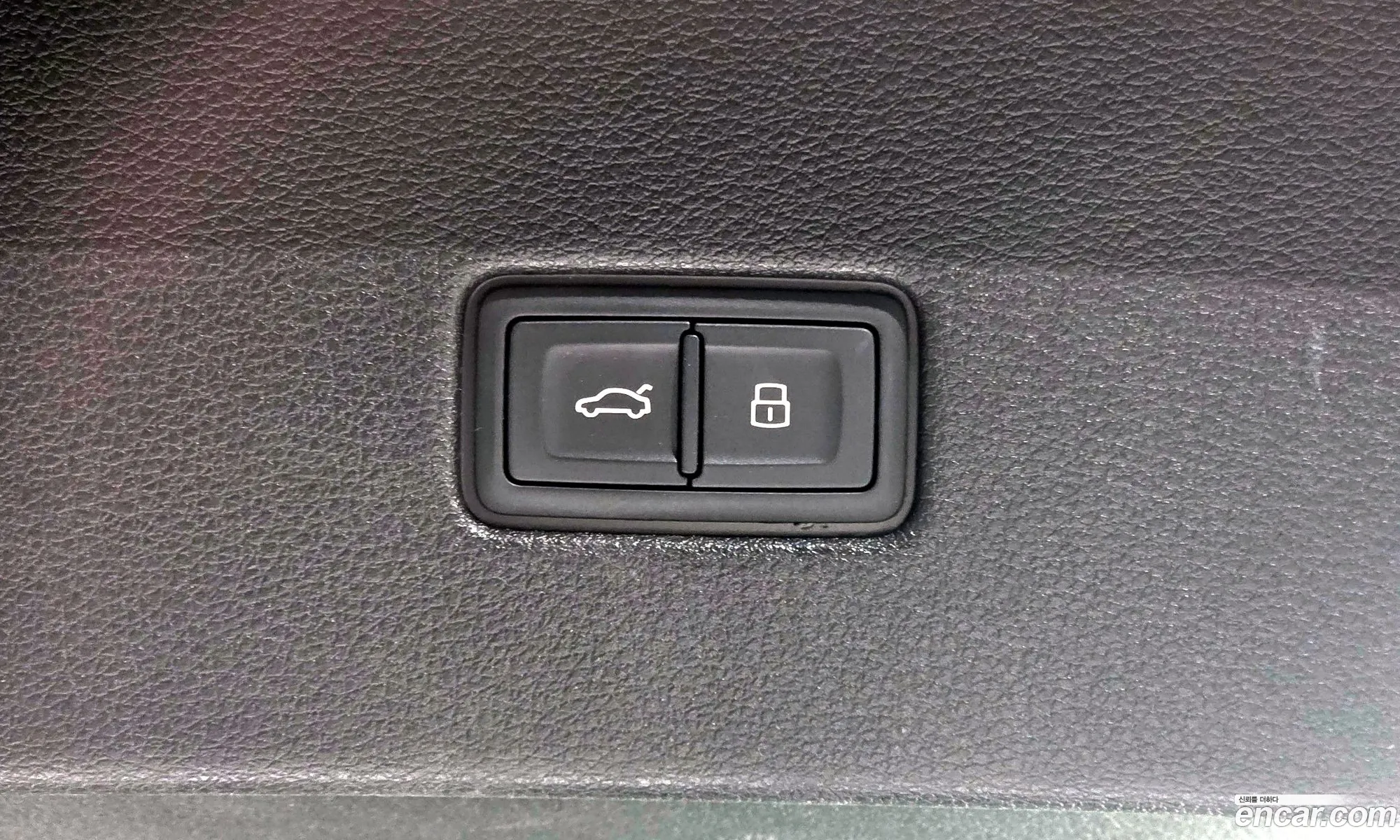 Audi Q8 2021 WAUZZZF11MD003616 — 12