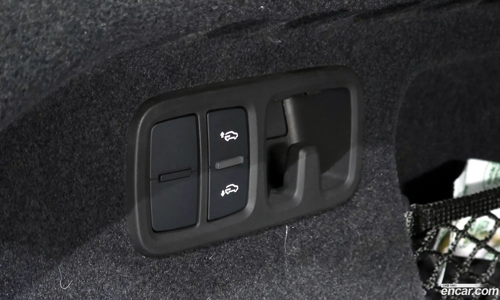 Audi Q8 2021 WAUZZZF11MD003616 — 31