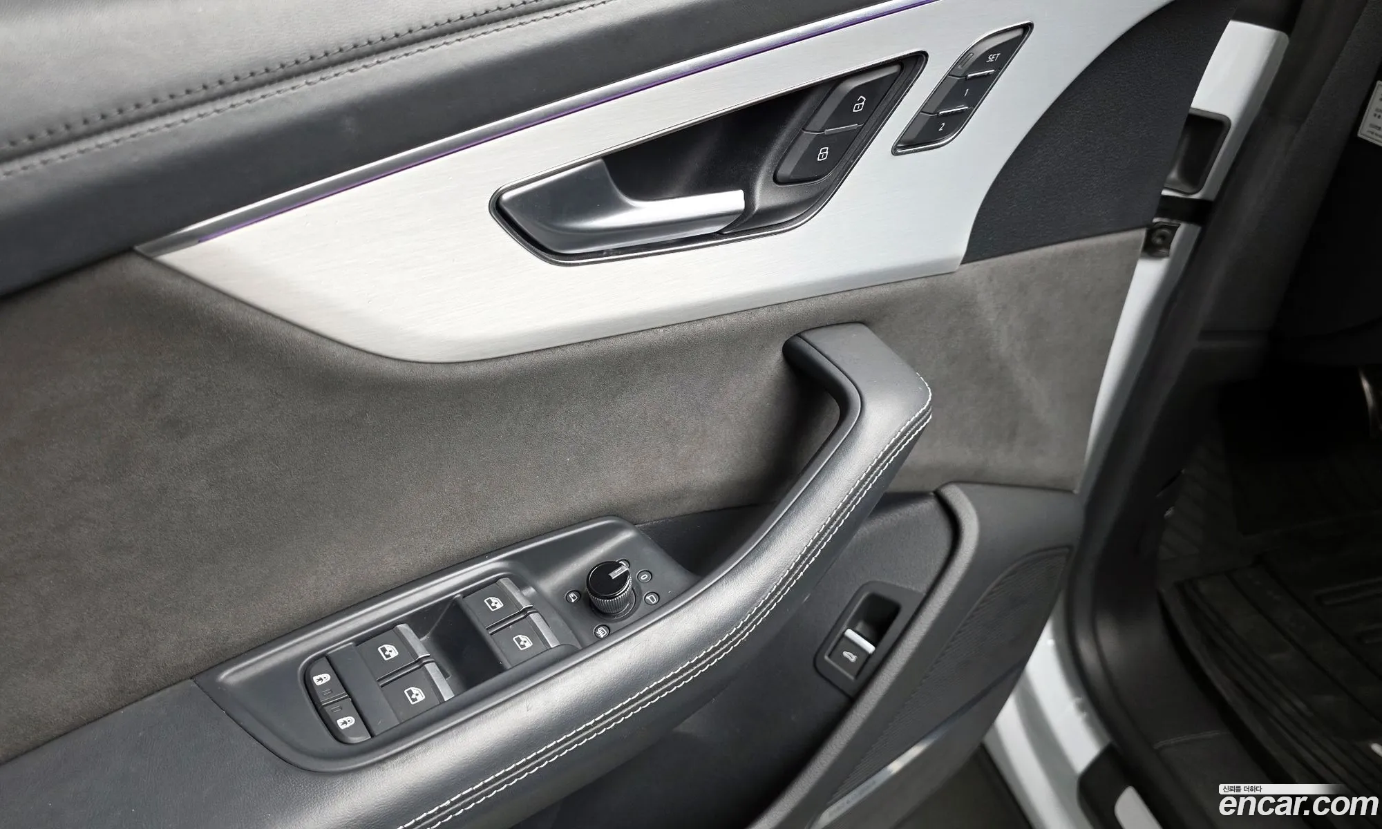 Audi Q8 2021 WAUZZZF11MD003616 — 39
