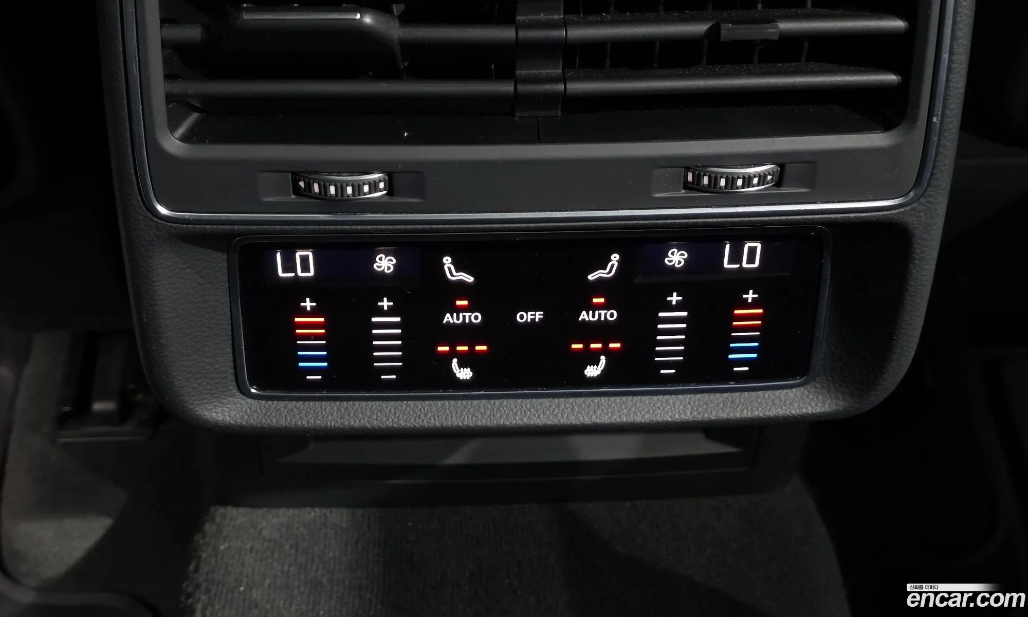 Audi Q8 2021 WAUZZZF11MD003616 — 14