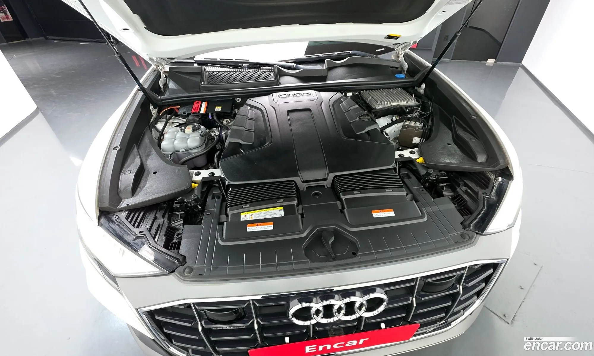 Audi Q8 2021 WAUZZZF11MD003616 — 20