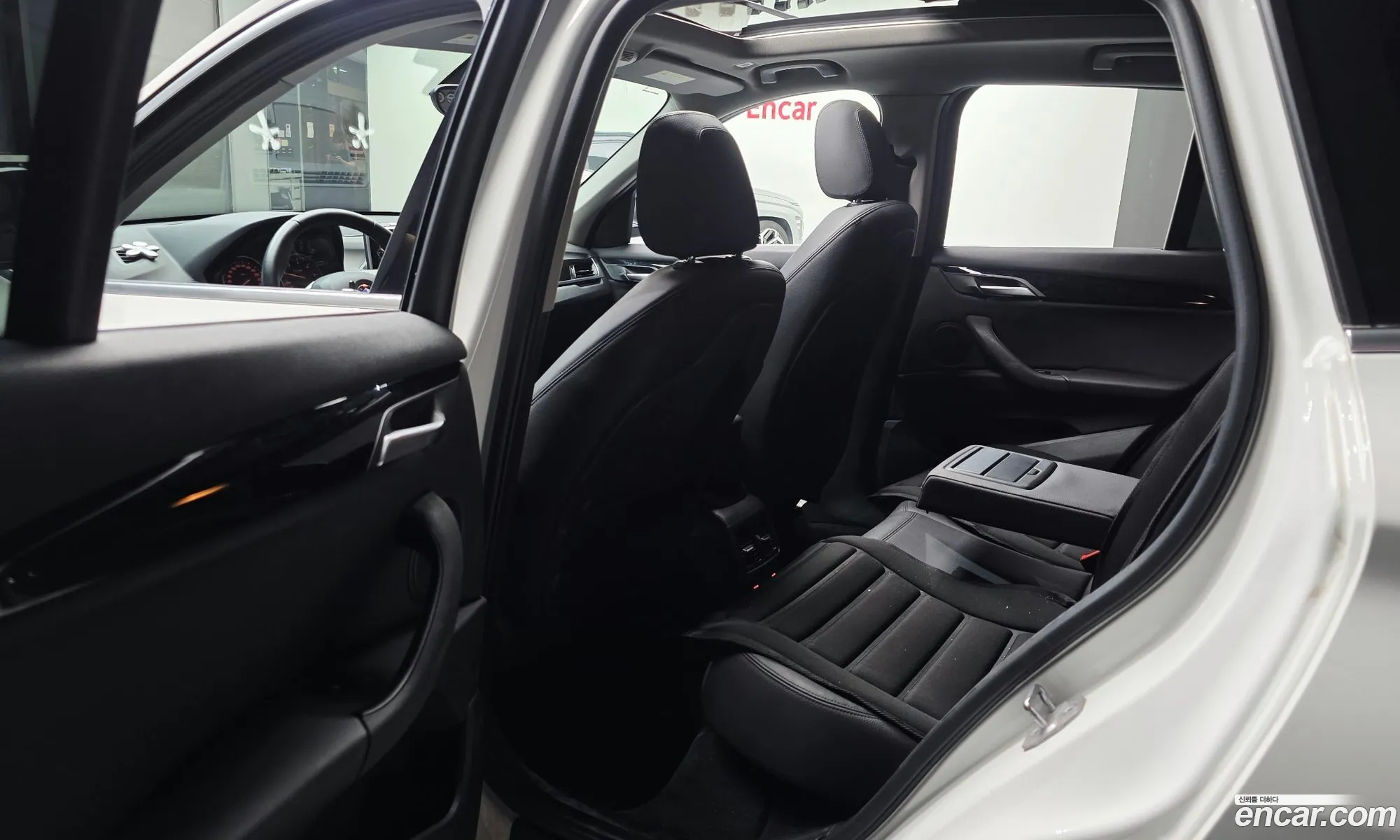 BMW X1 2017 WBAHT9106H5J07076 — 7