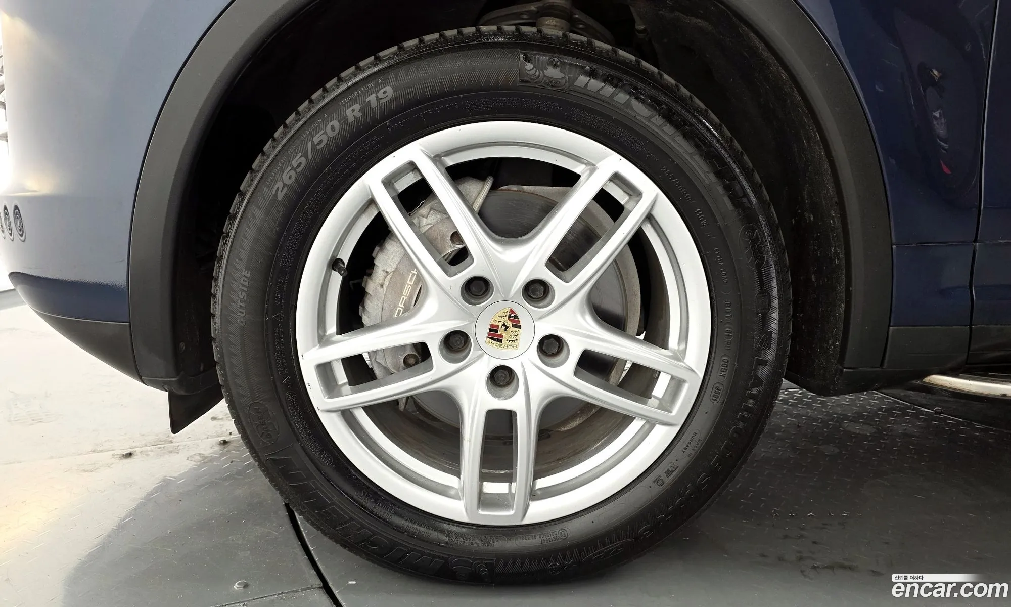 Porsche Cayenne 2012 WP1AF2925DLA23750 — 2