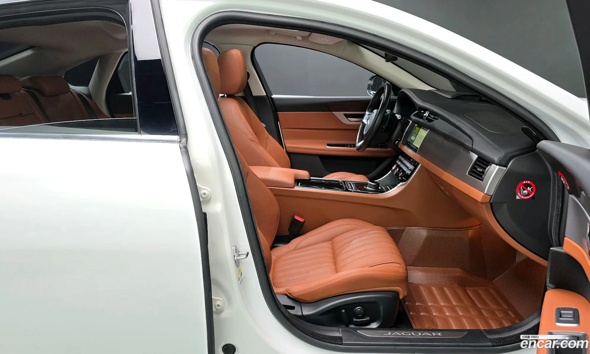 Jaguar XF 2017 SAJBB4BX3JCY60562 — 23