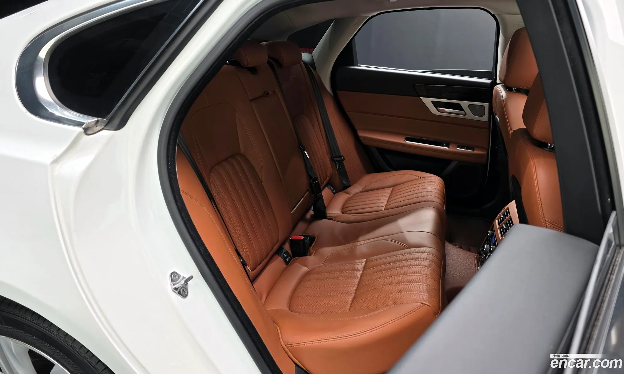 Jaguar XF 2017 SAJBB4BX3JCY60562 — 15