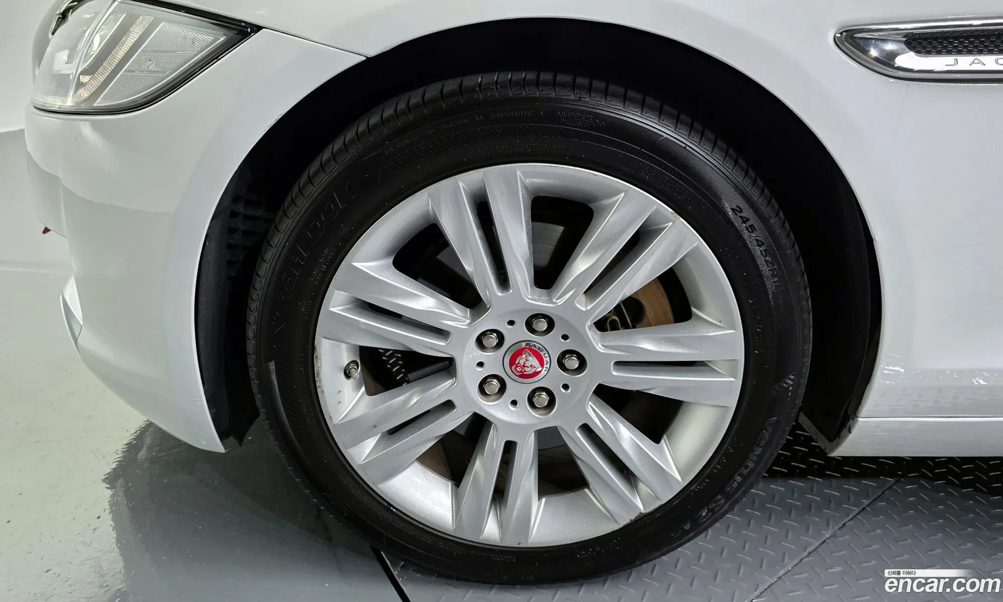 Jaguar XF 2017 SAJBB4BX3JCY60562 — 22