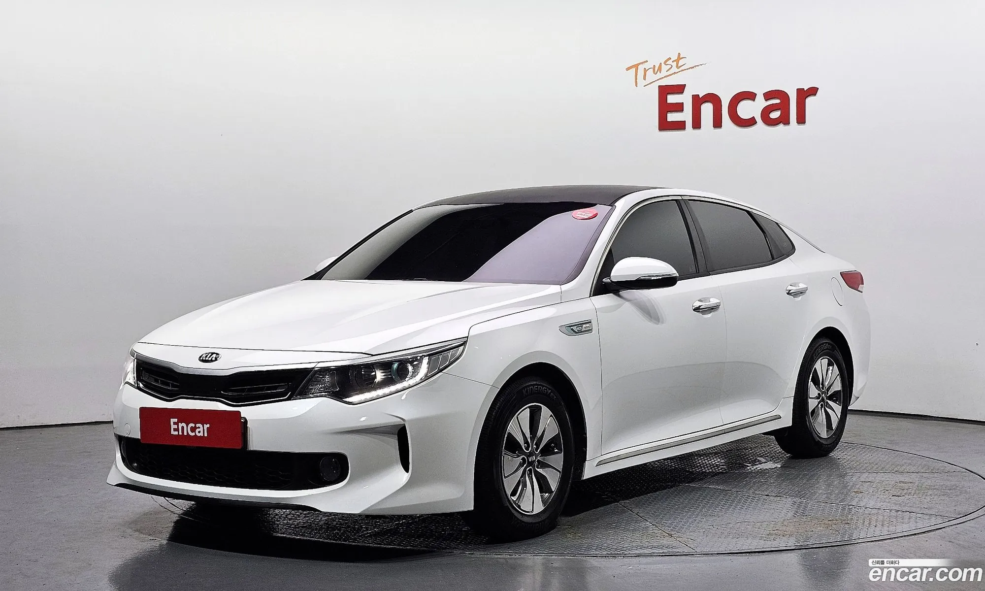 Kia K5 Hybrid 2016 — 3