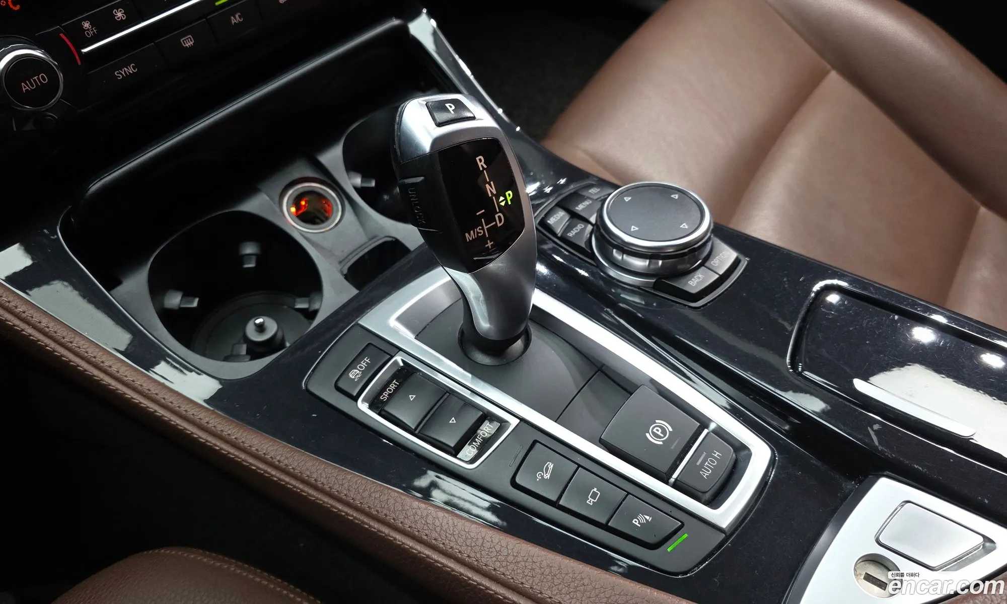 BMW 5 Series 2016 WBA5E7102GG563743 — 2