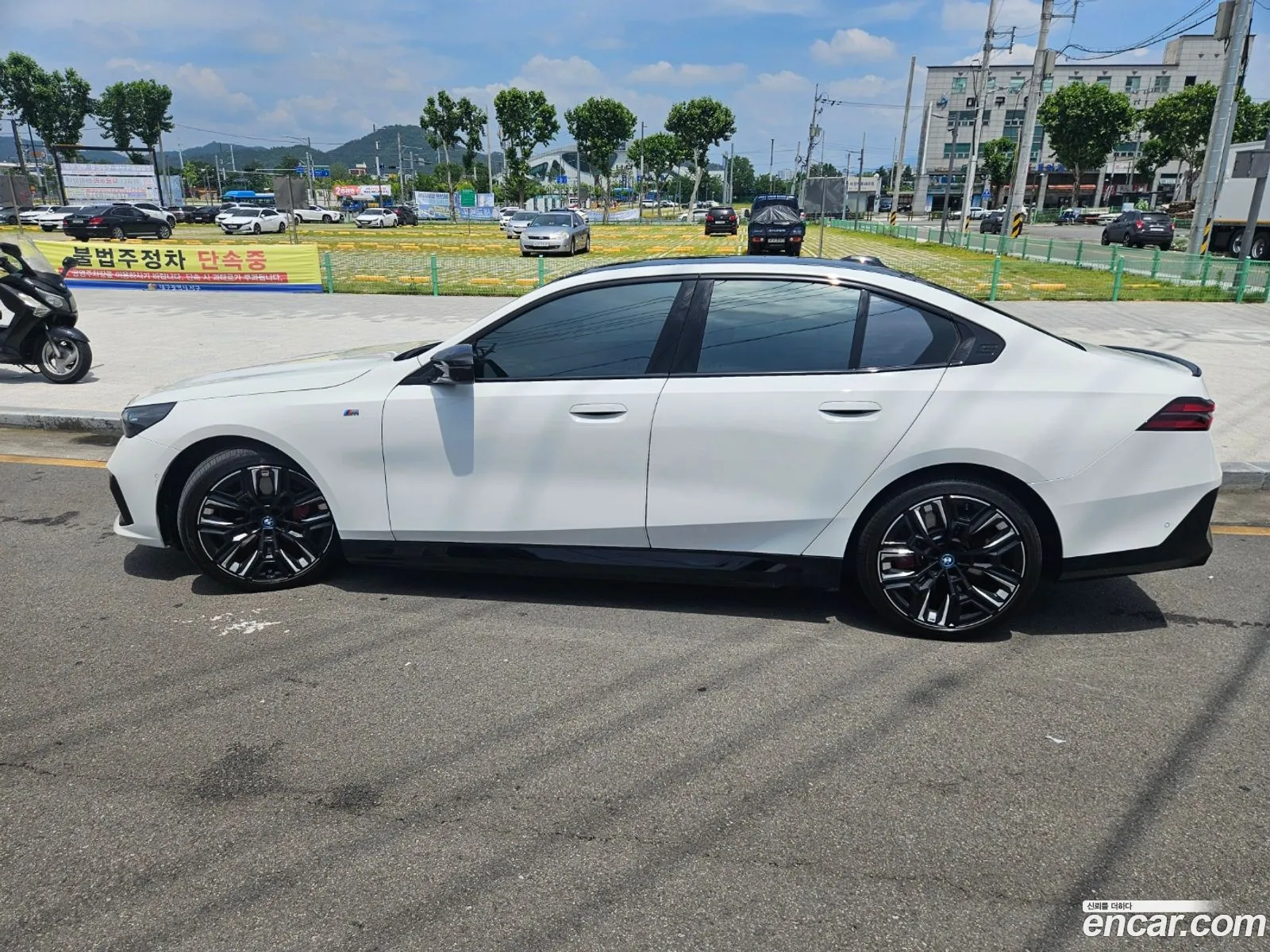 BMW i5 2024 — 15