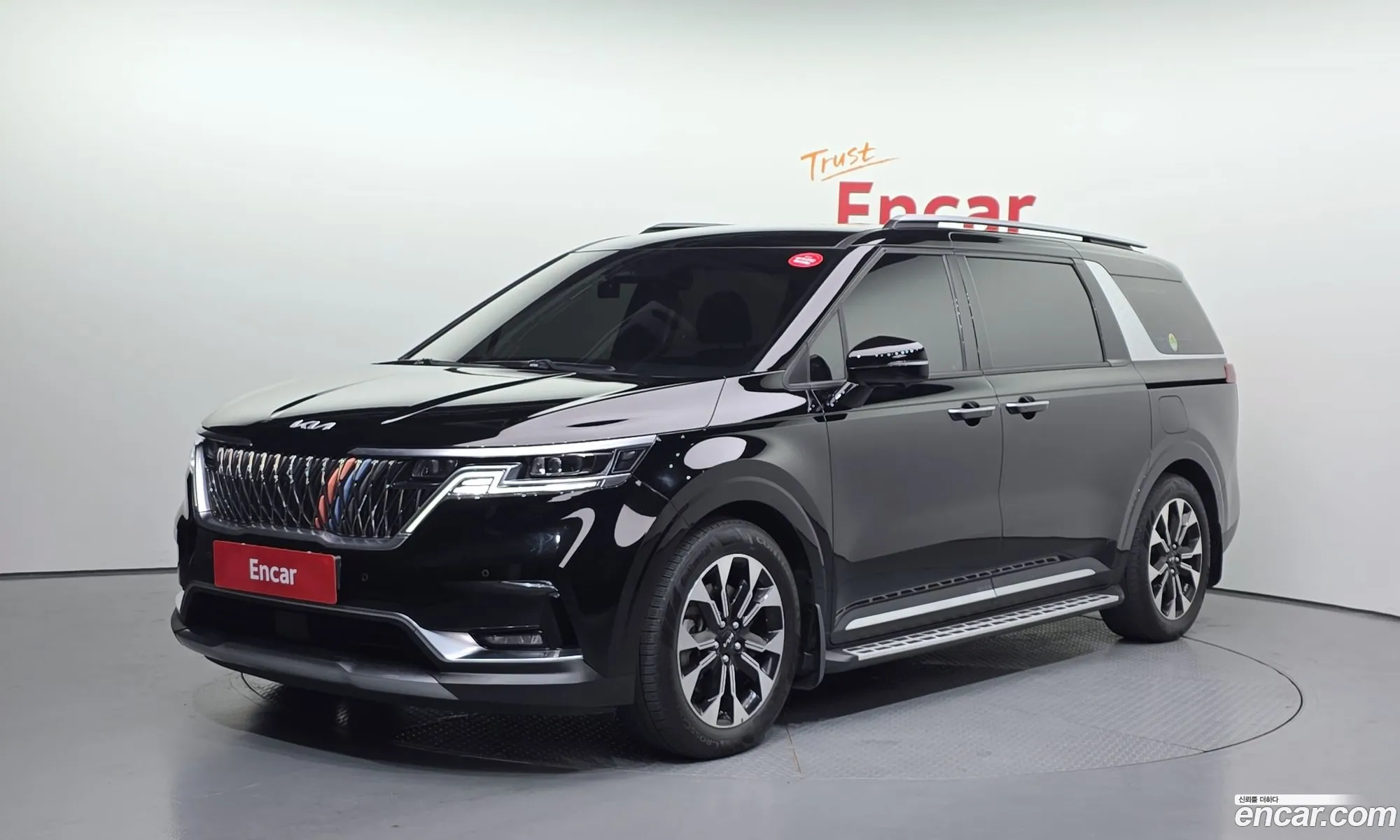 Kia Carnival 2021 KNANE81BBMS096819 — 4
